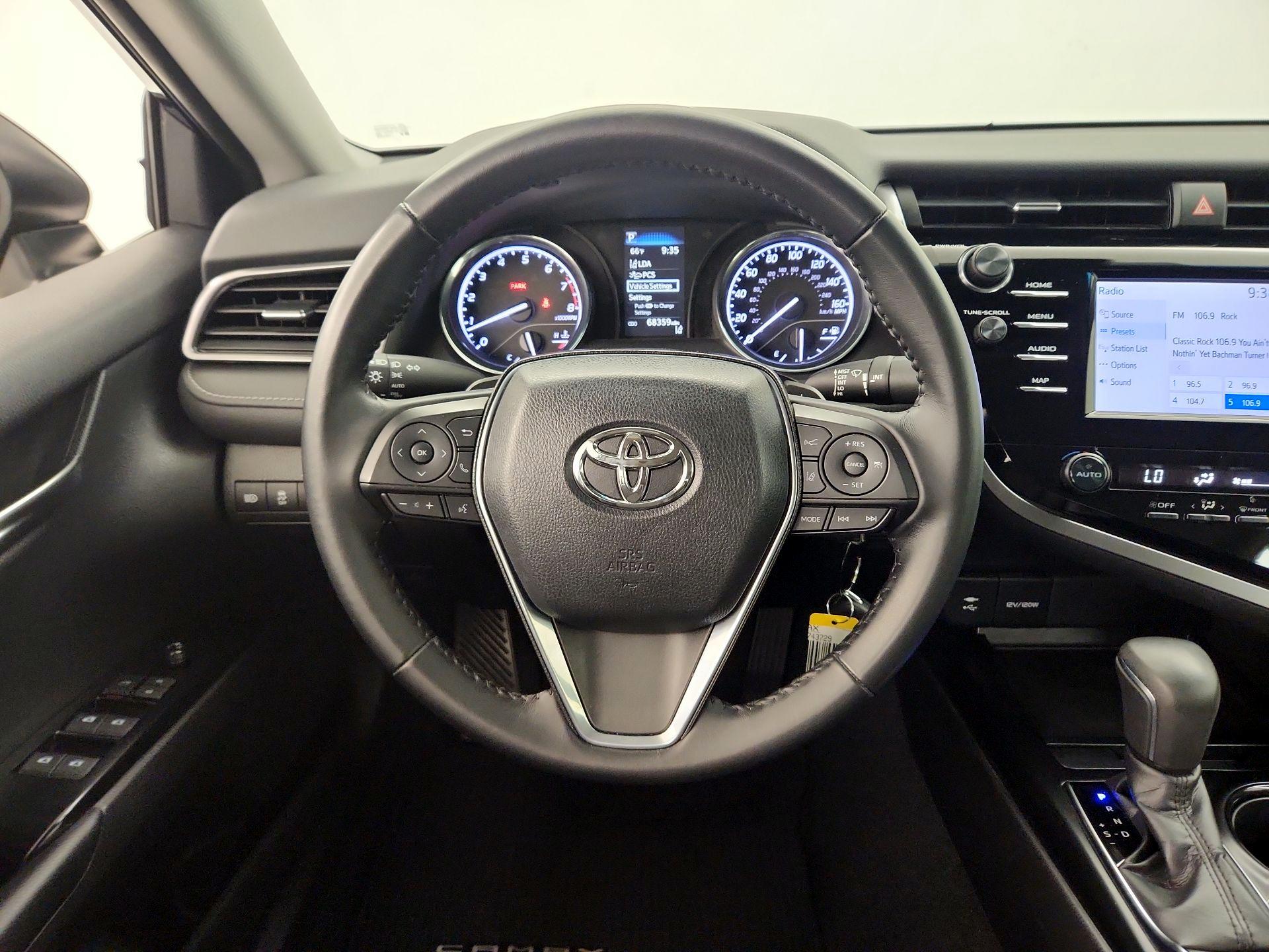 Thumbnail: 2019 Toyota Camry - 10