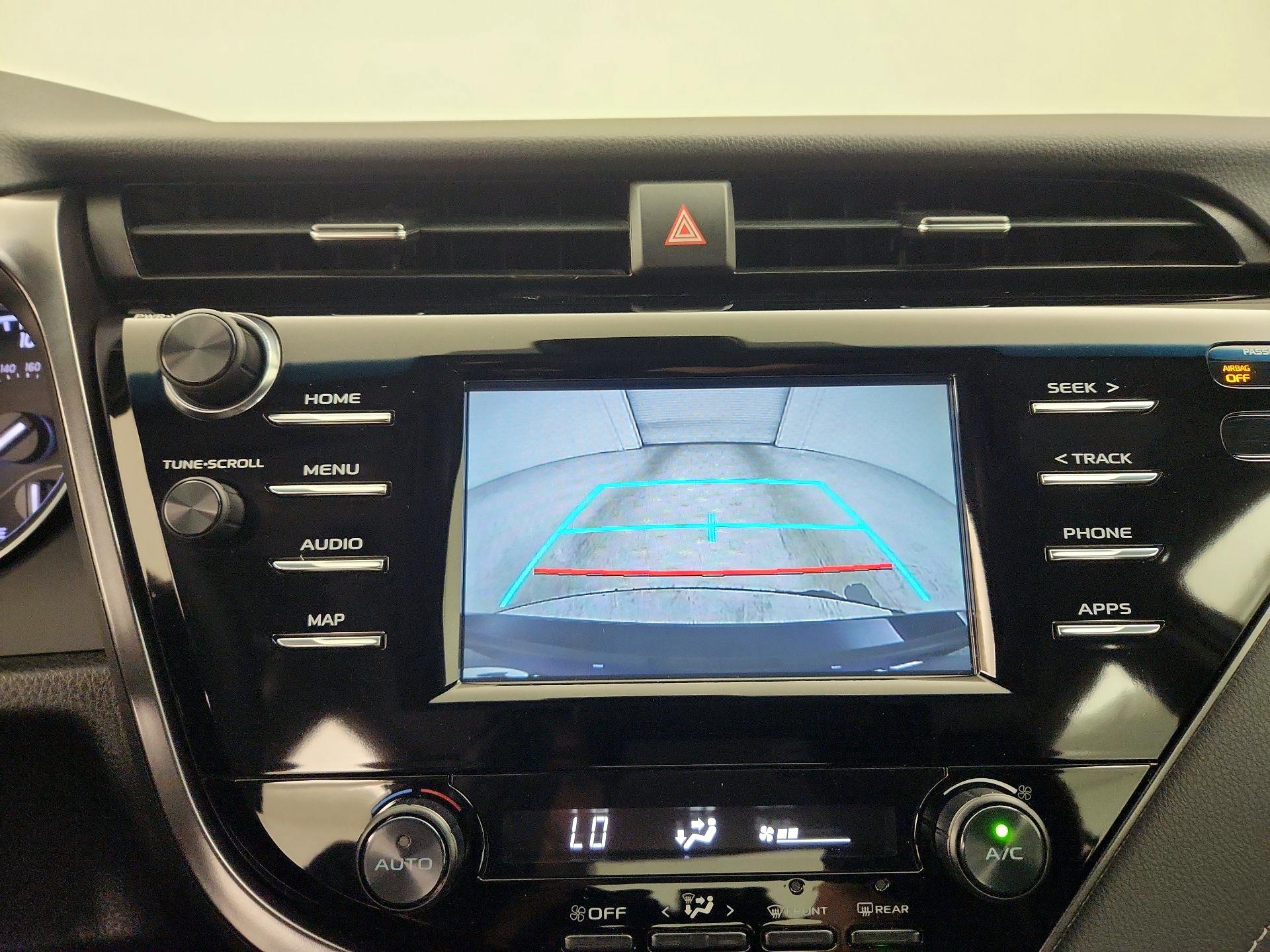 Thumbnail: 2019 Toyota Camry - 14