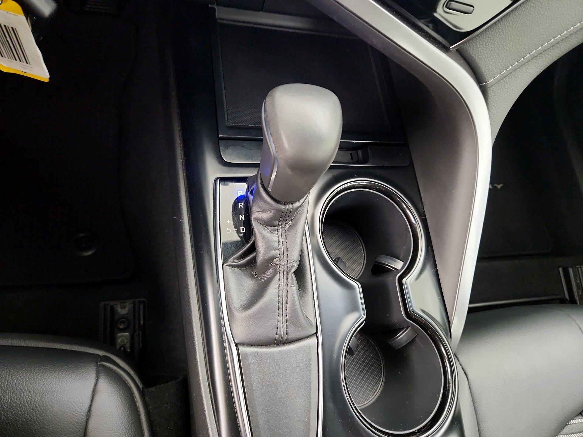 Thumbnail: 2019 Toyota Camry - 17