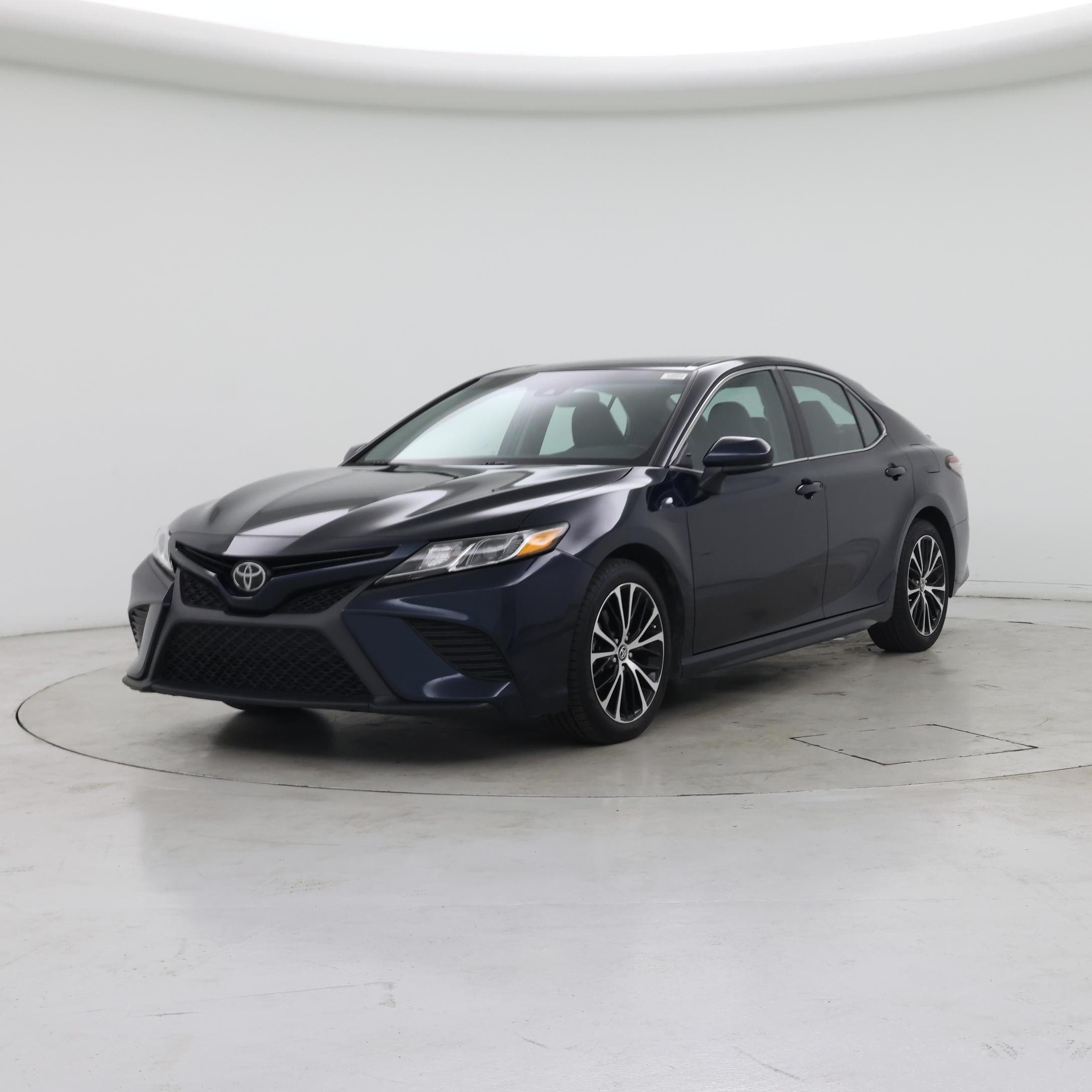 Thumbnail: 2019 Toyota Camry - 4