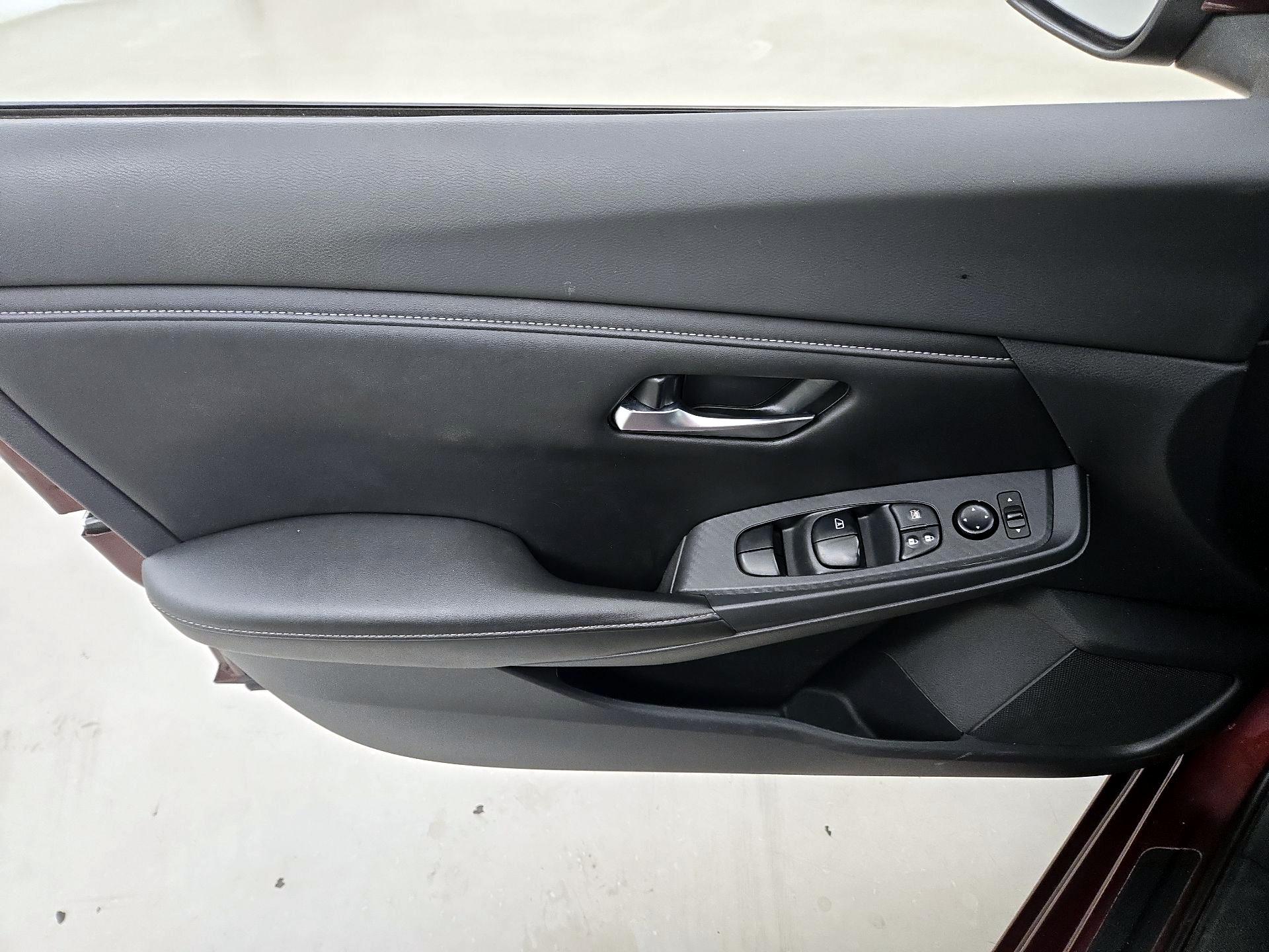 Thumbnail: 2021 Nissan Sentra - 12
