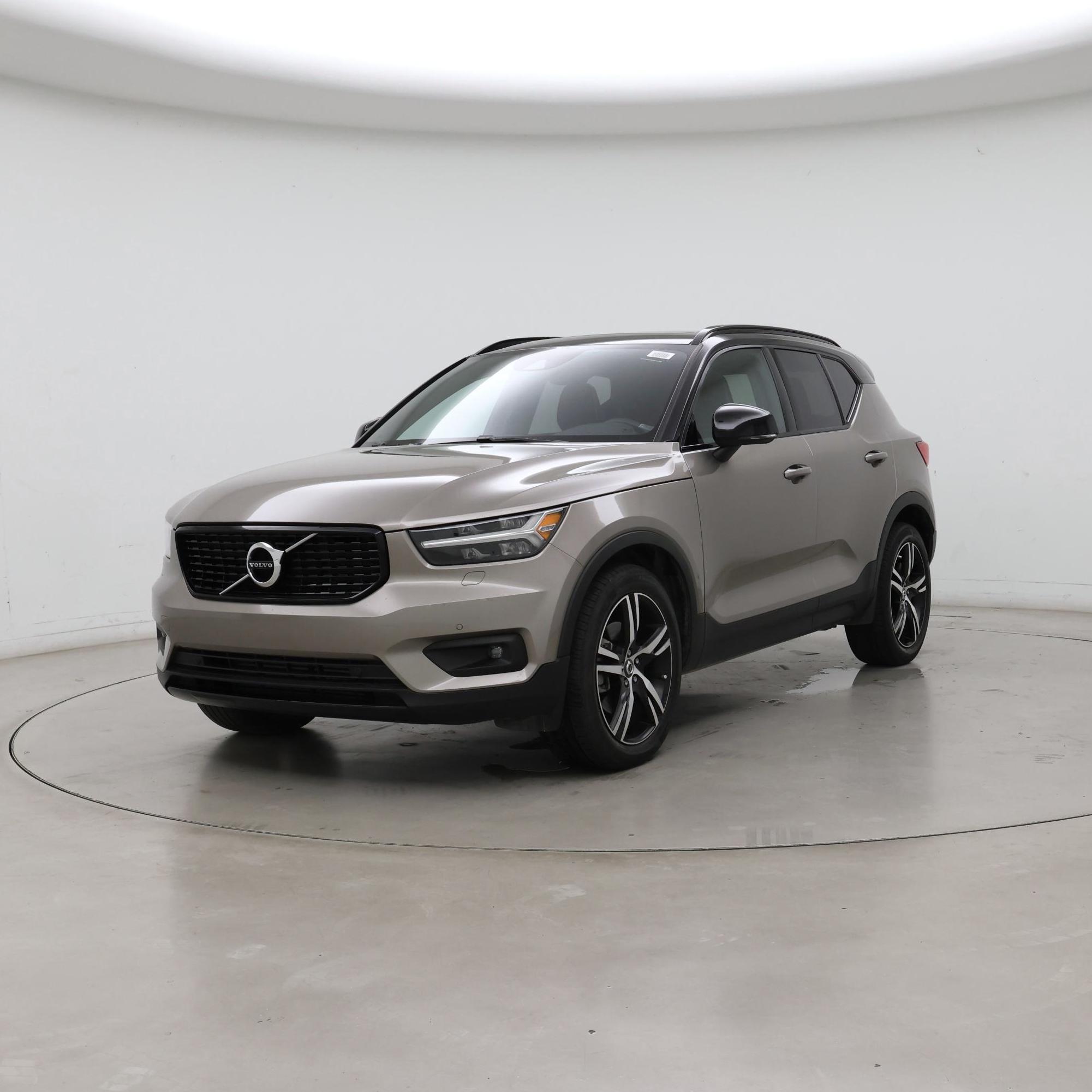 Thumbnail: 2022 Volvo XC40 - 4