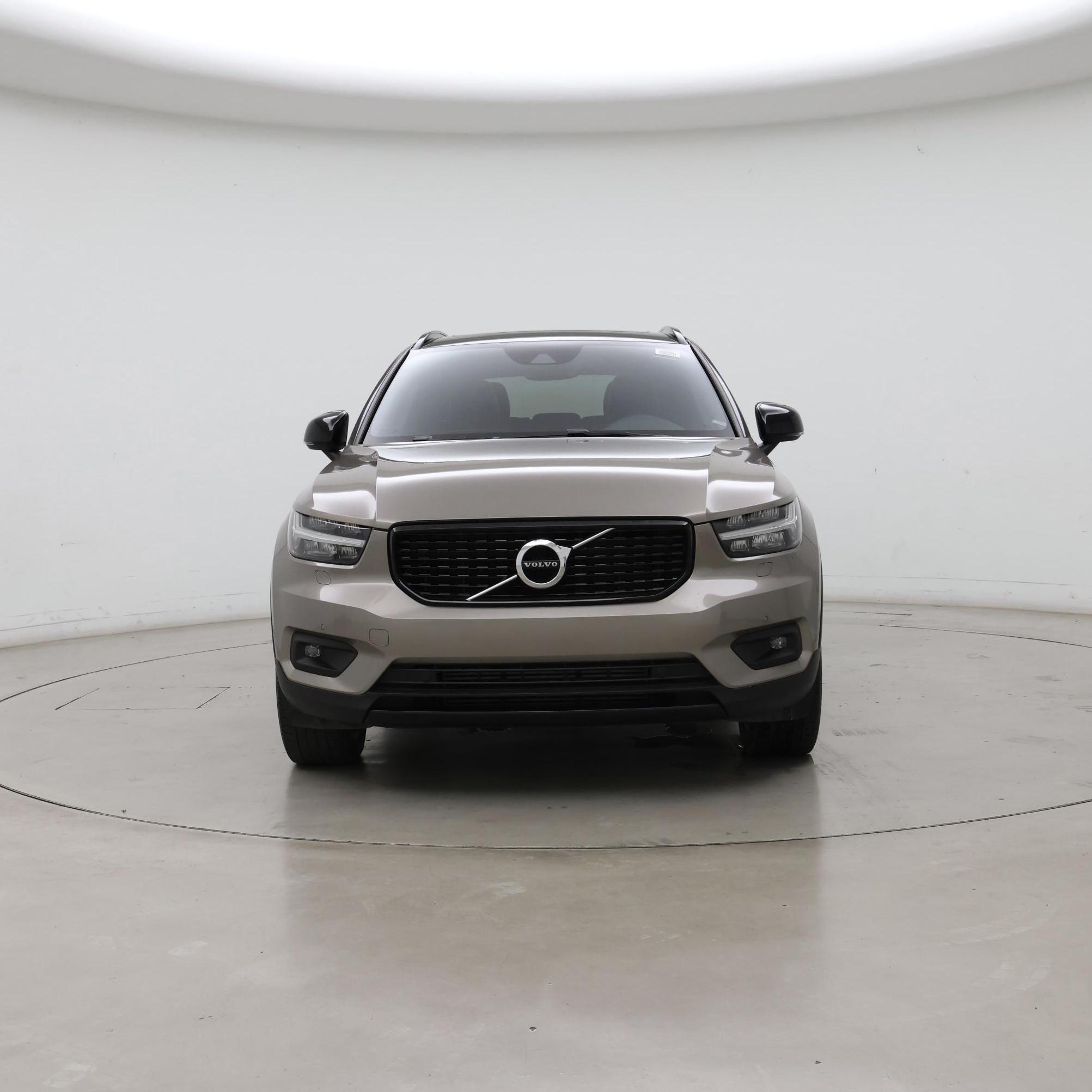 Thumbnail: 2022 Volvo XC40 - 5