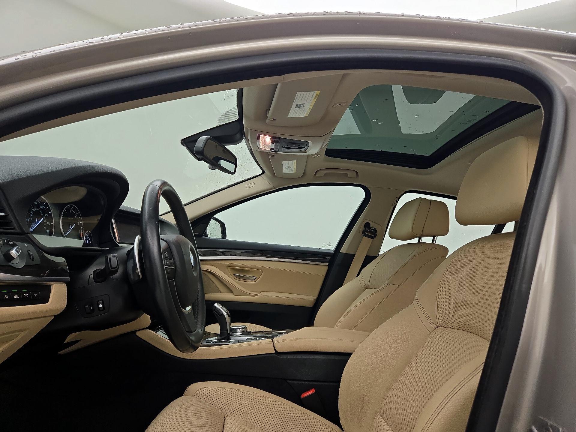 Thumbnail: 2016 BMW 5 Series - 18