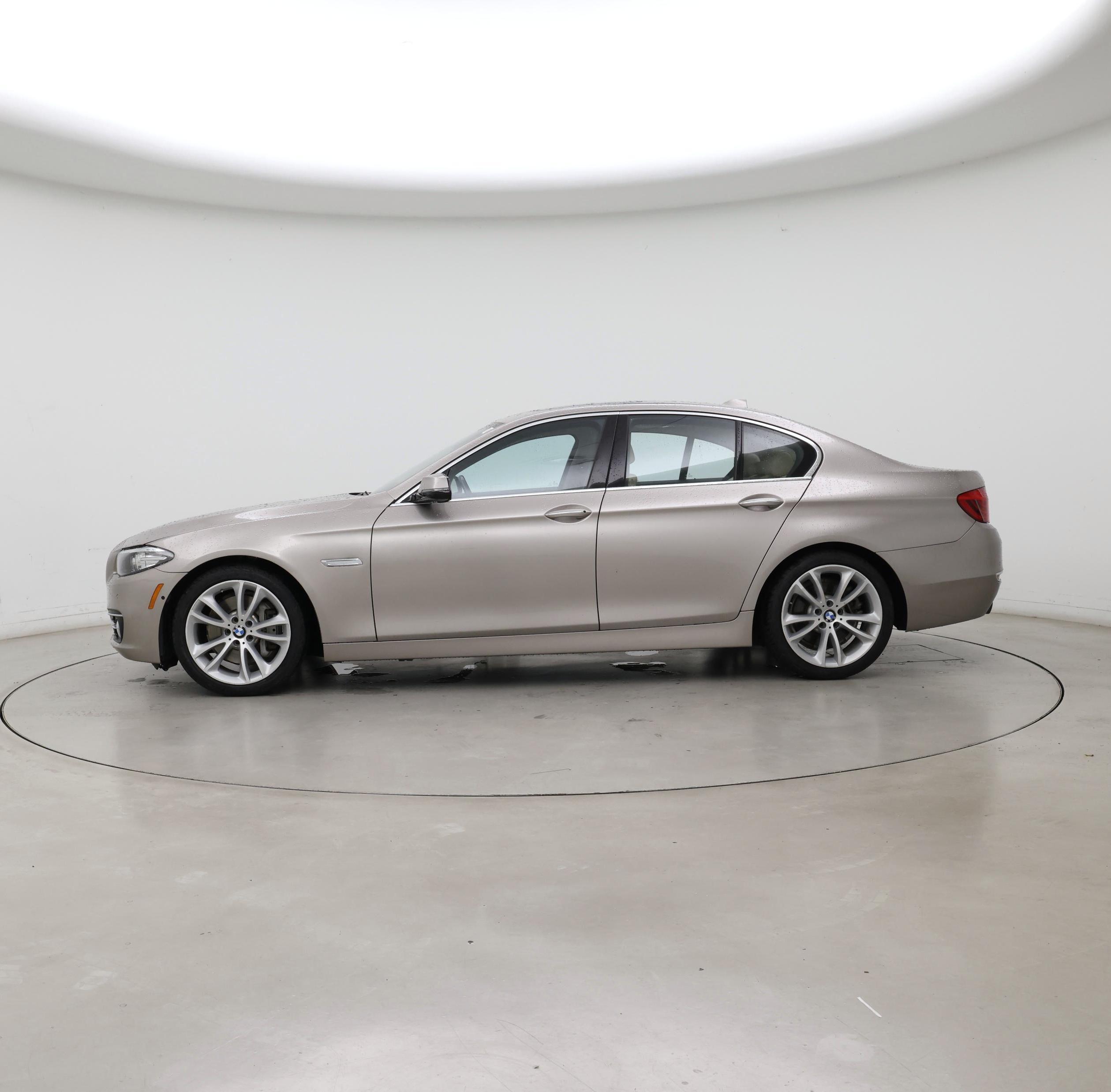 Thumbnail: 2016 BMW 5 Series - 3