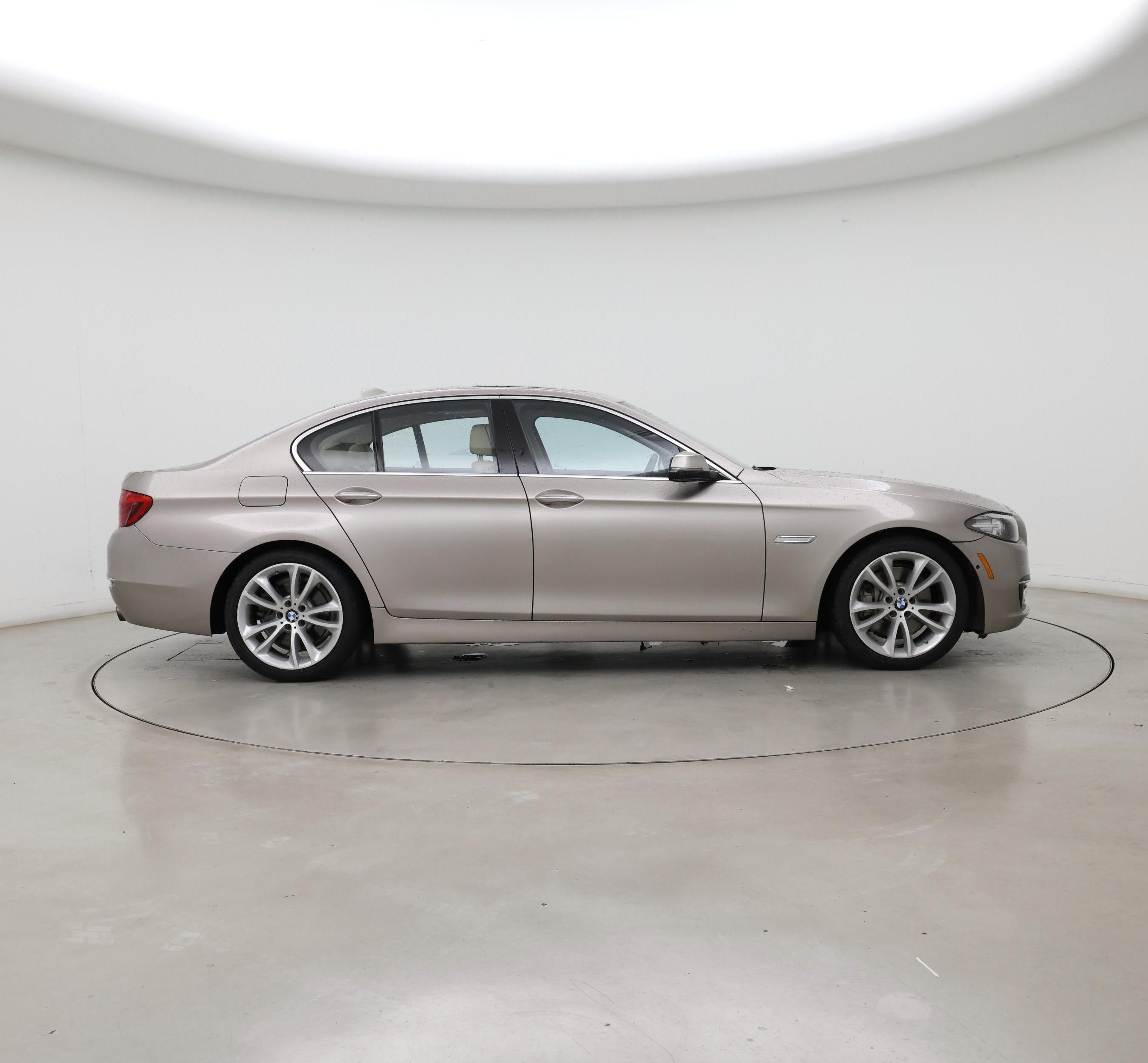 Thumbnail: 2016 BMW 5 Series - 7