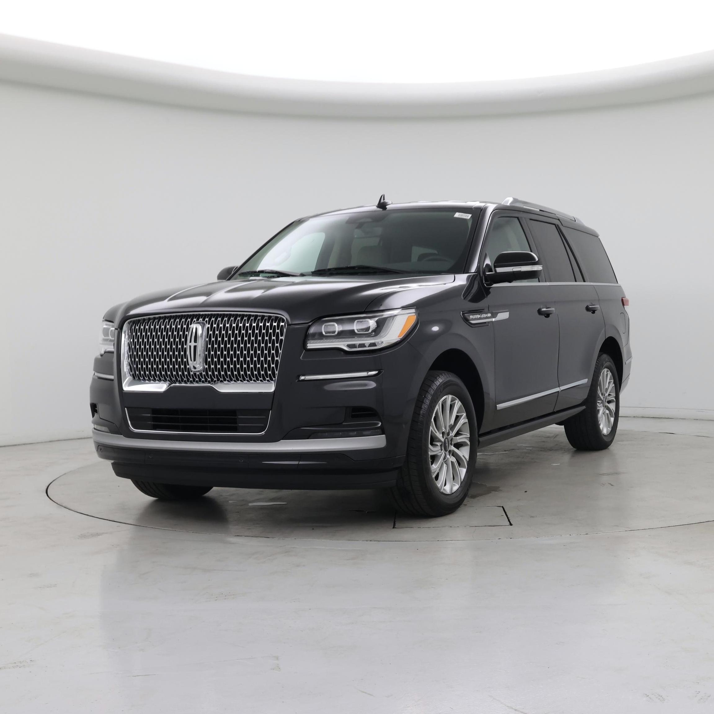 Thumbnail: 2022 Lincoln Navigator - 4