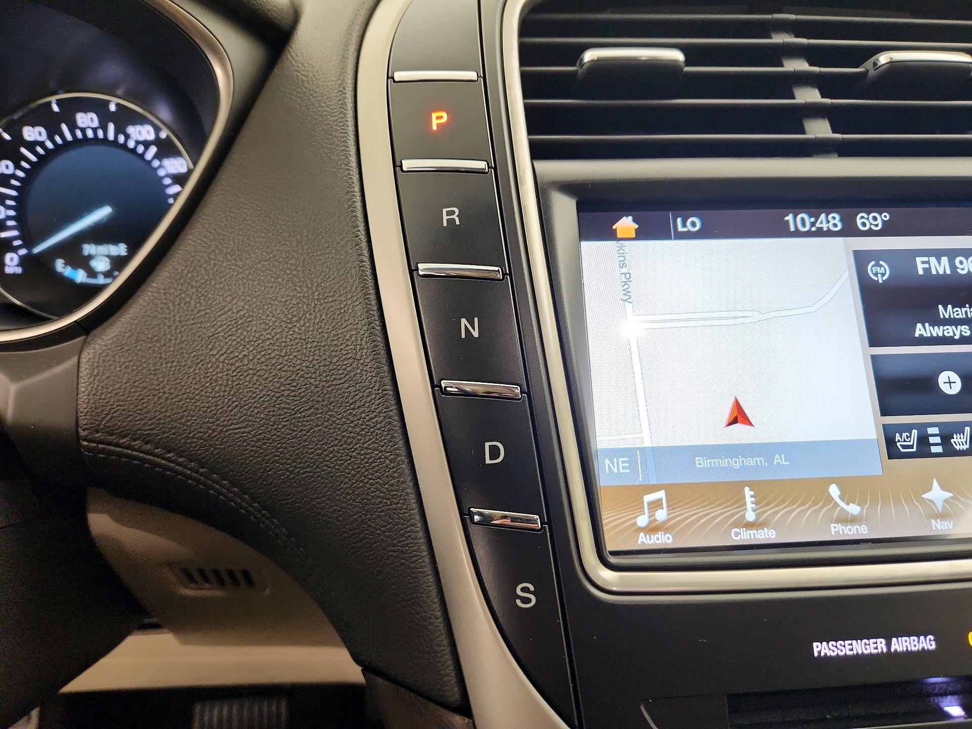 Thumbnail: 2017 Lincoln MKX - 18