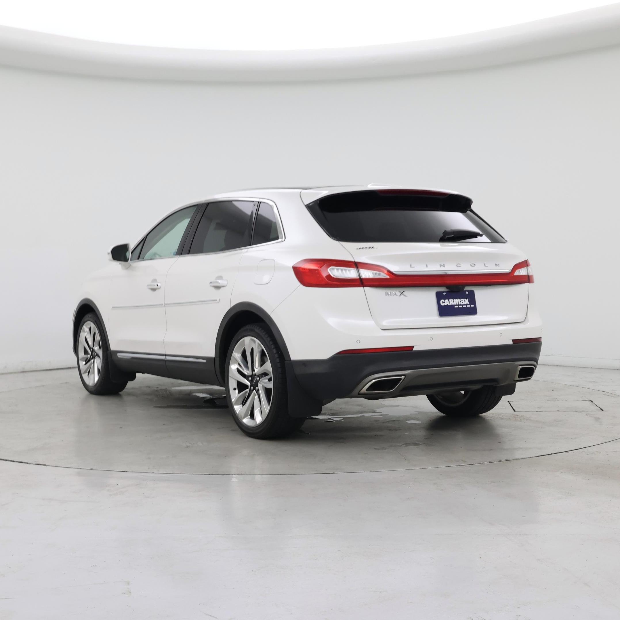 Thumbnail: 2017 Lincoln MKX - 2