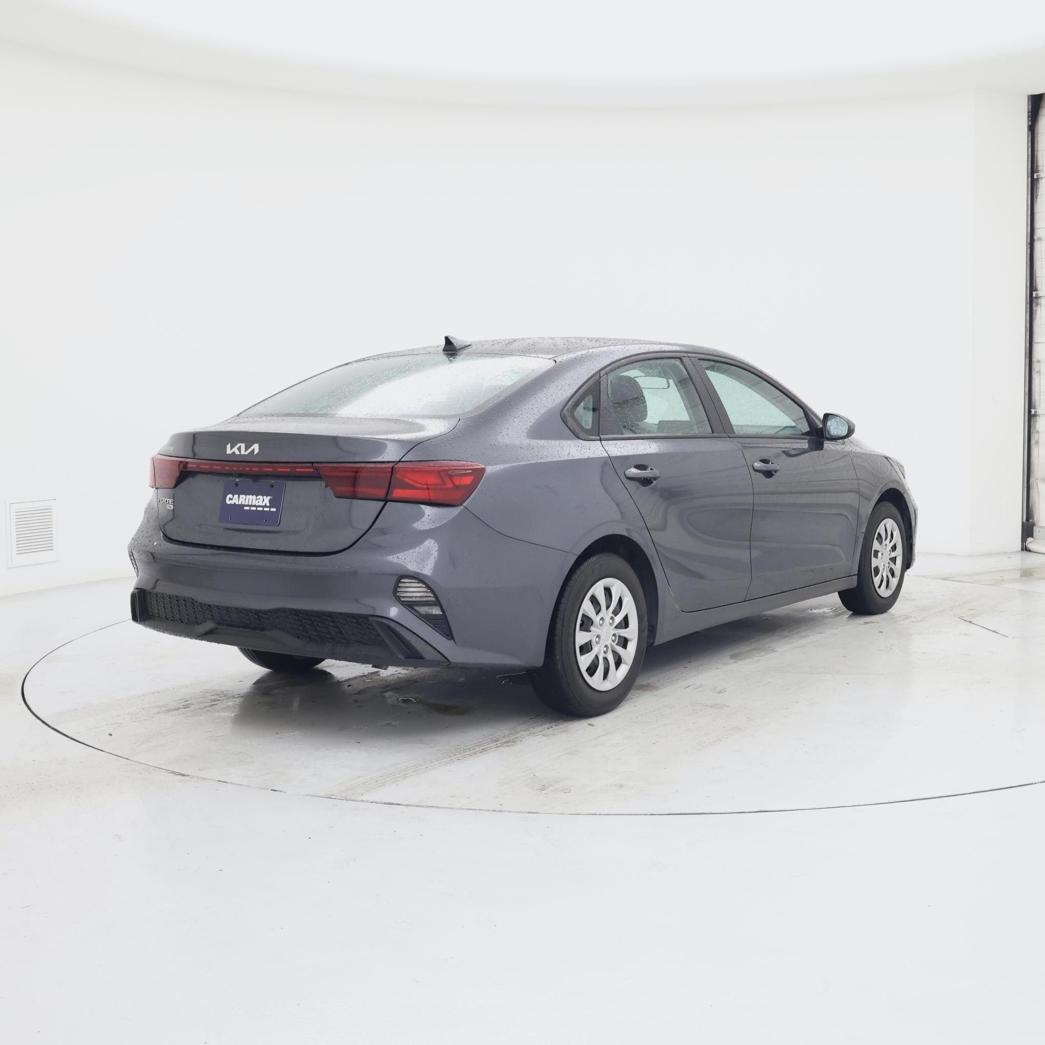 Thumbnail: 2023 Kia Forte - 8