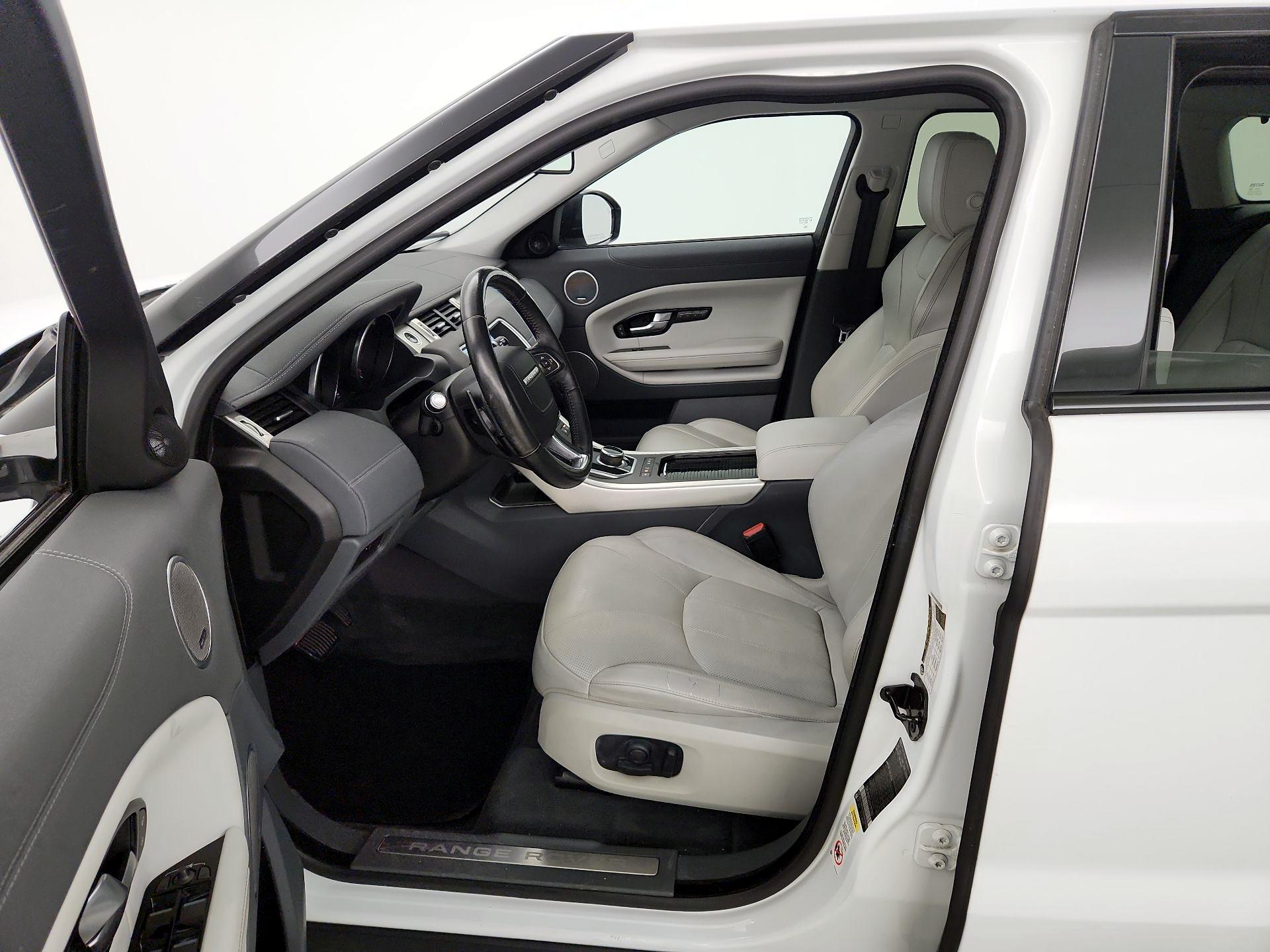 Thumbnail: 2017 Land Rover Range Rover Evoque - 11