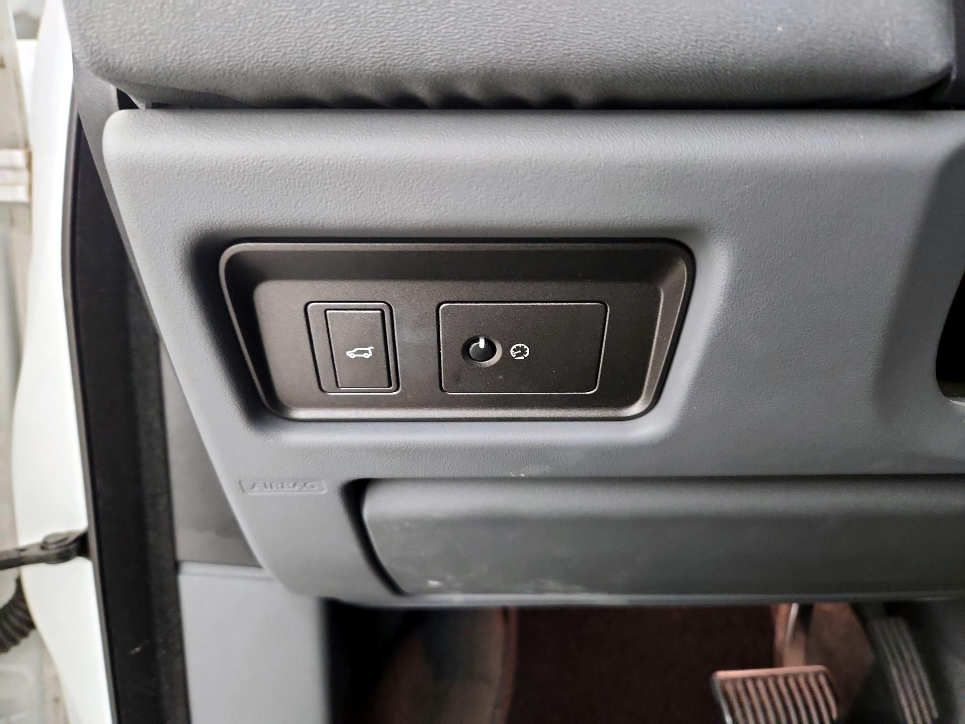 Thumbnail: 2017 Land Rover Range Rover Evoque - 13