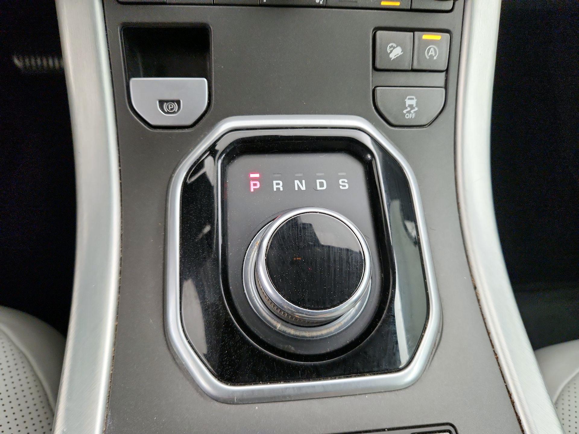 Thumbnail: 2017 Land Rover Range Rover Evoque - 18