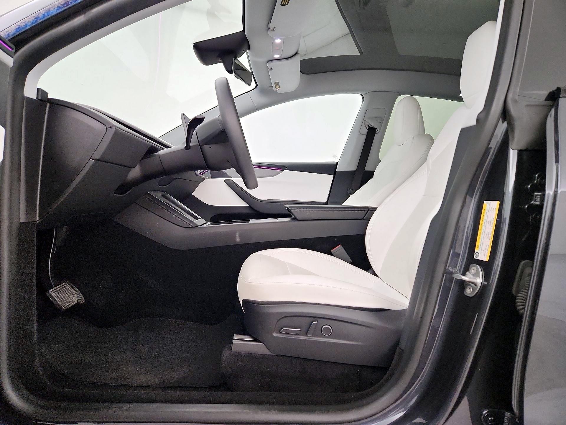 Thumbnail: 2026 Tesla Model Y - 11