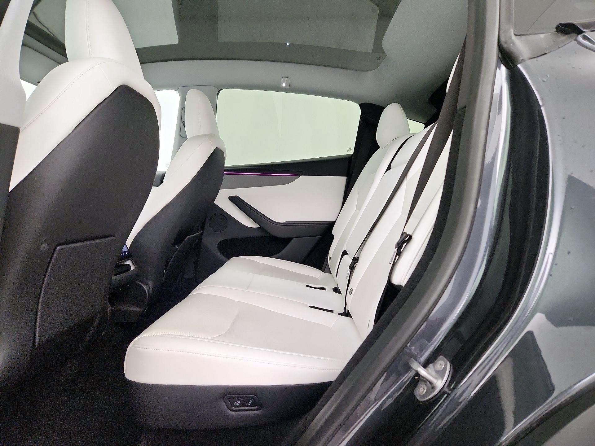 Thumbnail: 2026 Tesla Model Y - 20