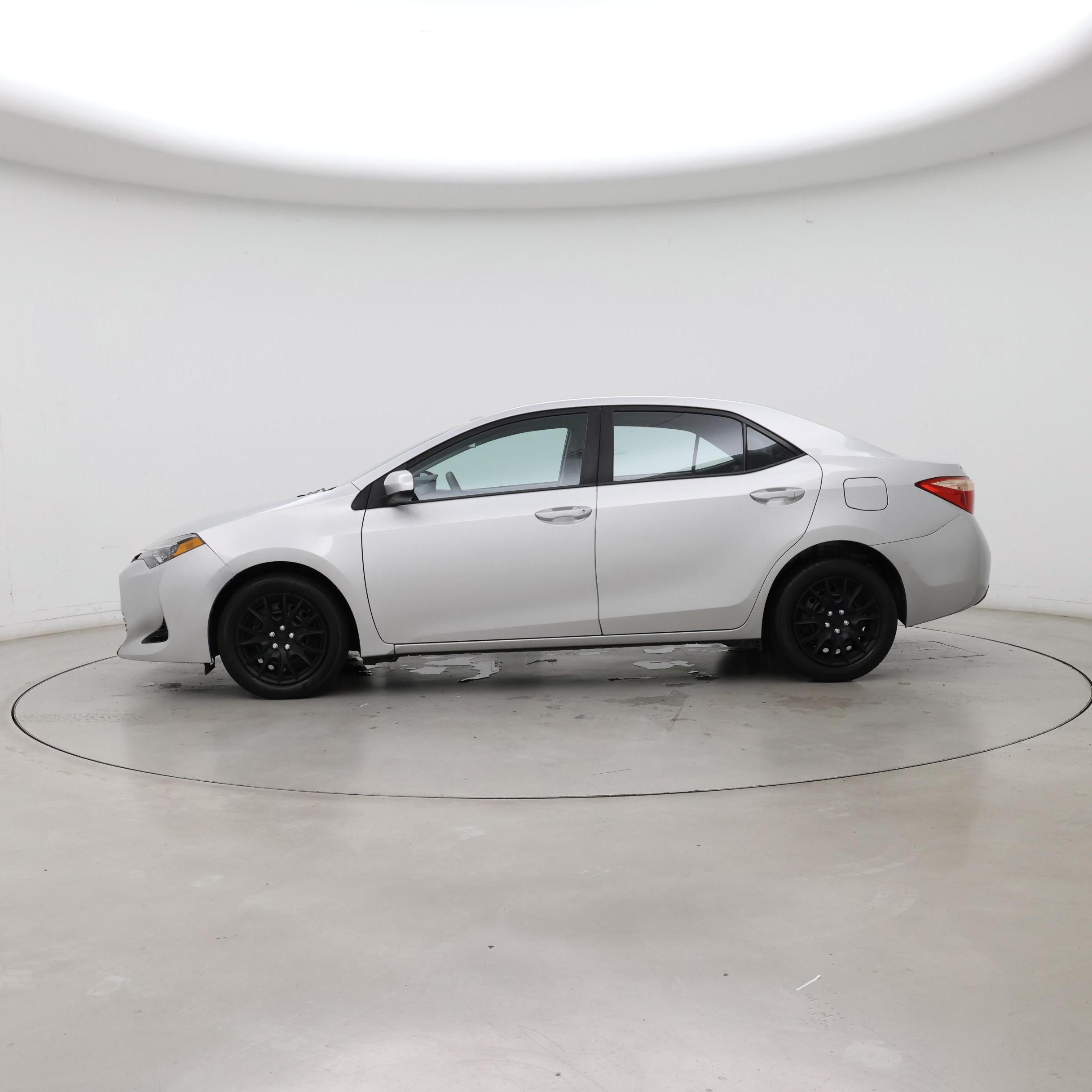 Thumbnail: 2019 Toyota Corolla - 3