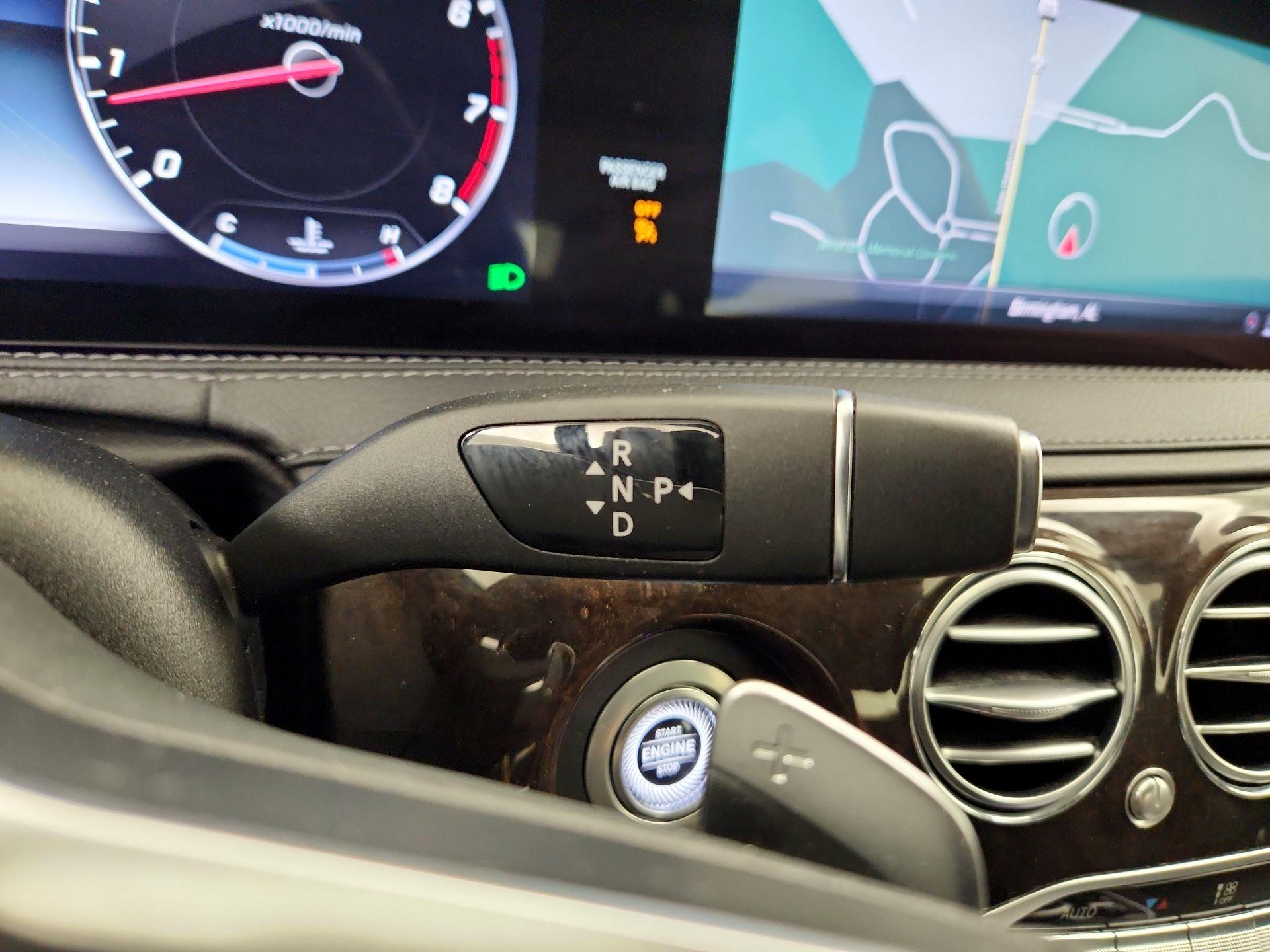 Thumbnail: 2020 Mercedes-Benz S-Class - 18