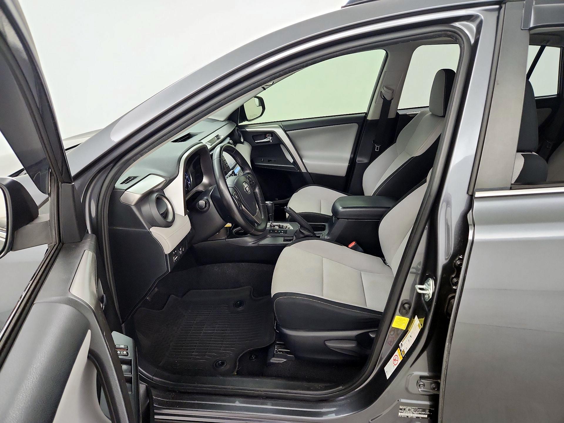 Thumbnail: 2017 Toyota RAV4 - 11