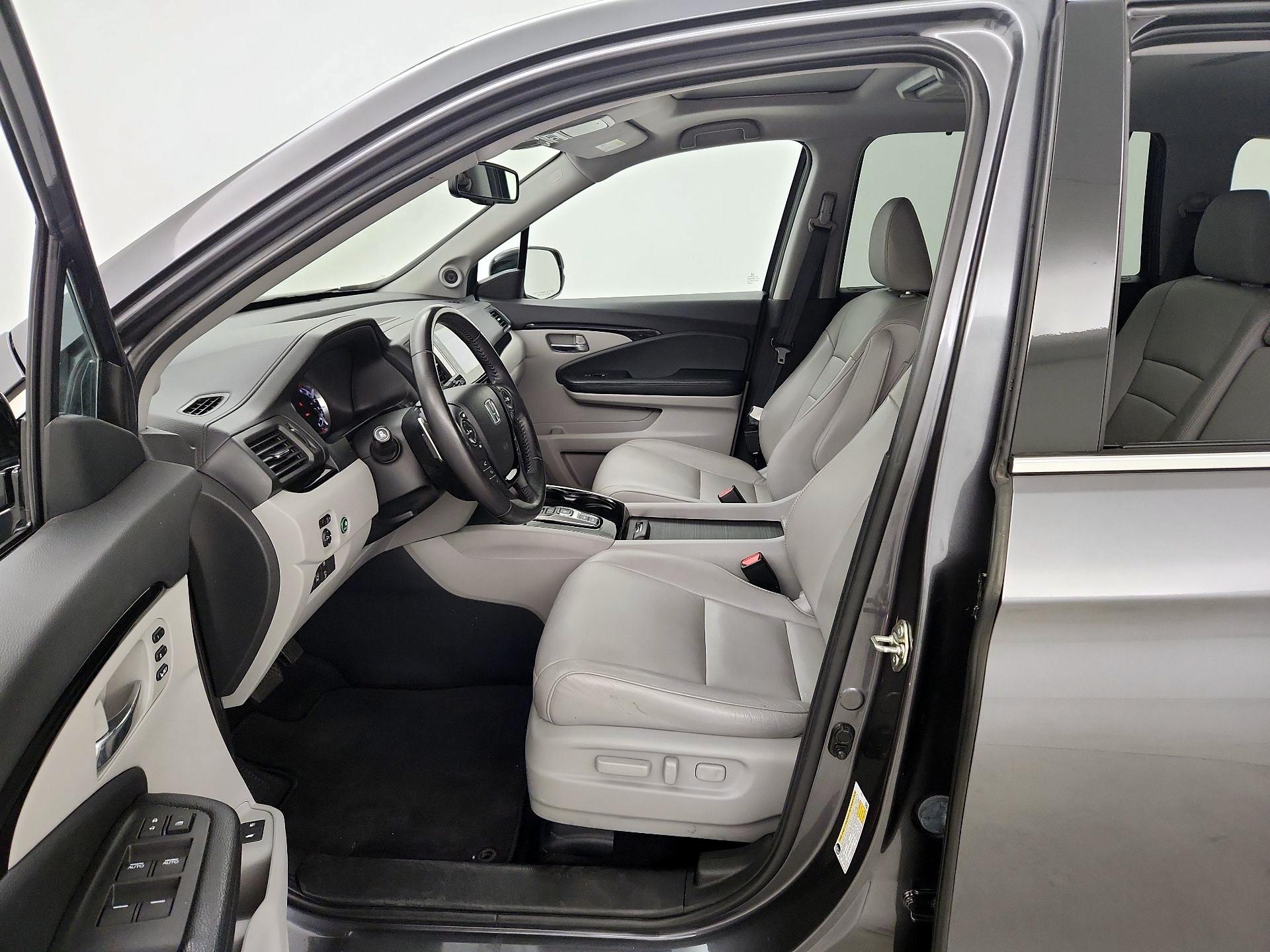 Thumbnail: 2018 Honda Pilot - 11