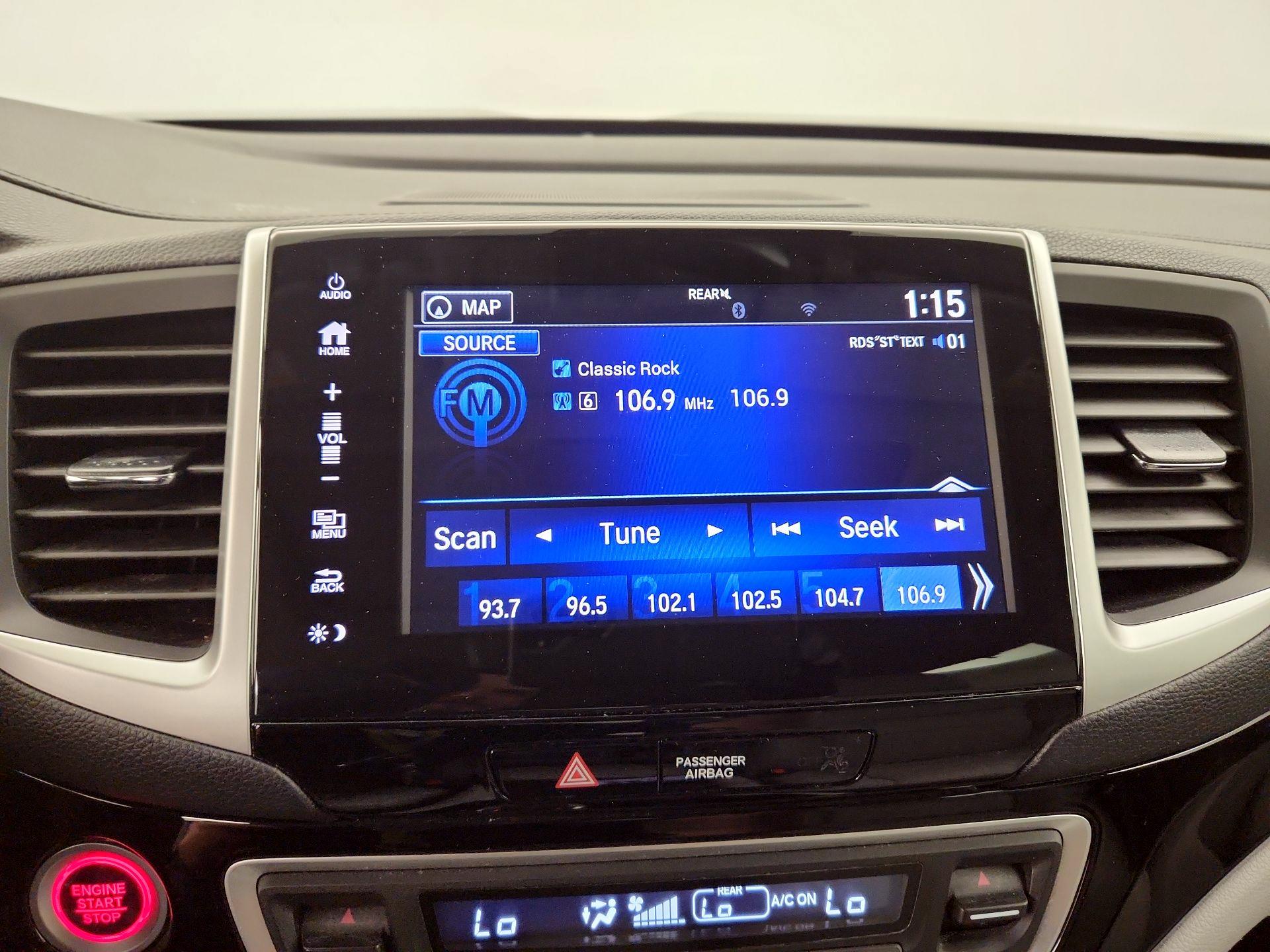 Thumbnail: 2018 Honda Pilot - 16