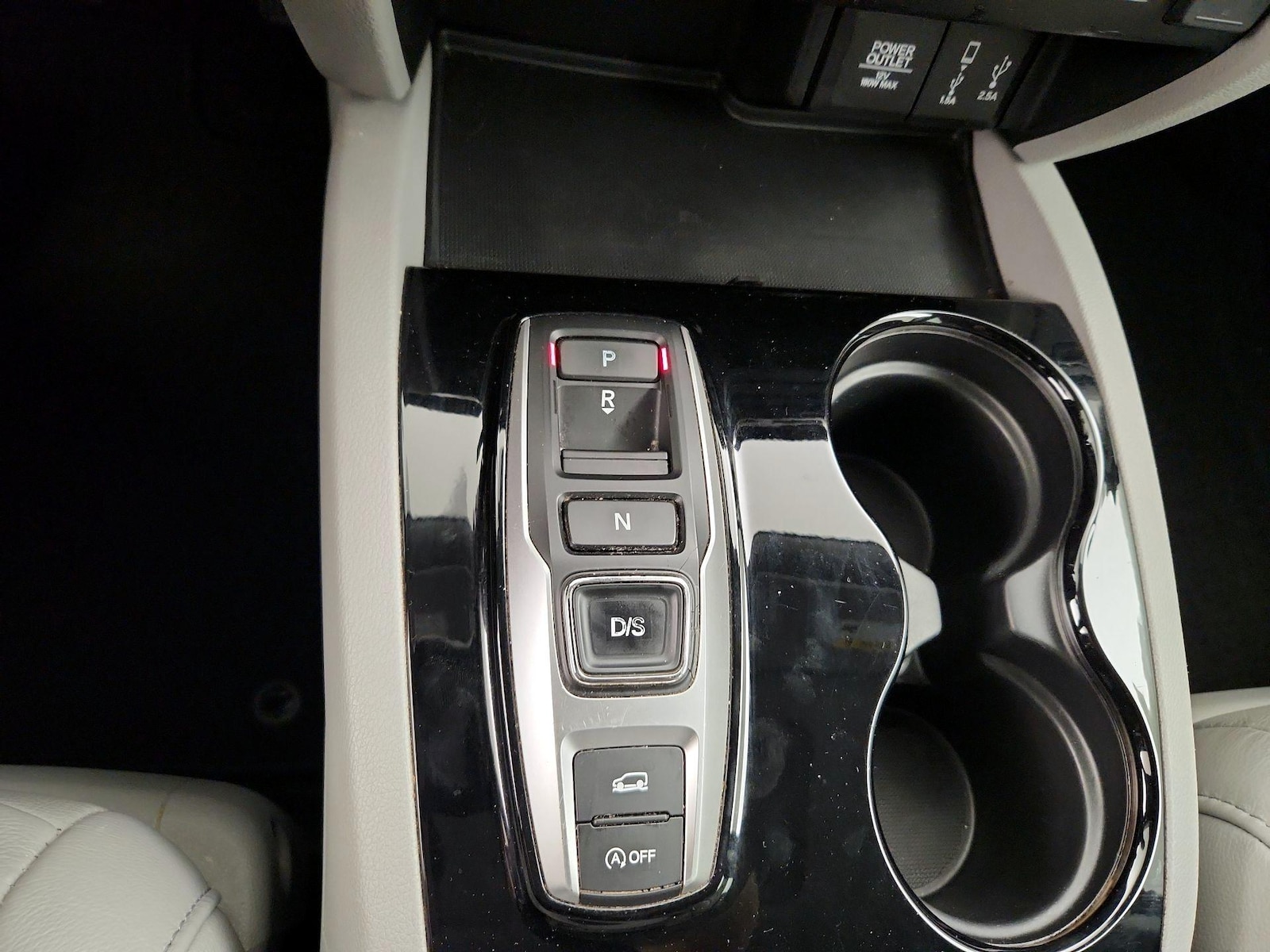 2018 Honda Pilot Touring - Photo 19