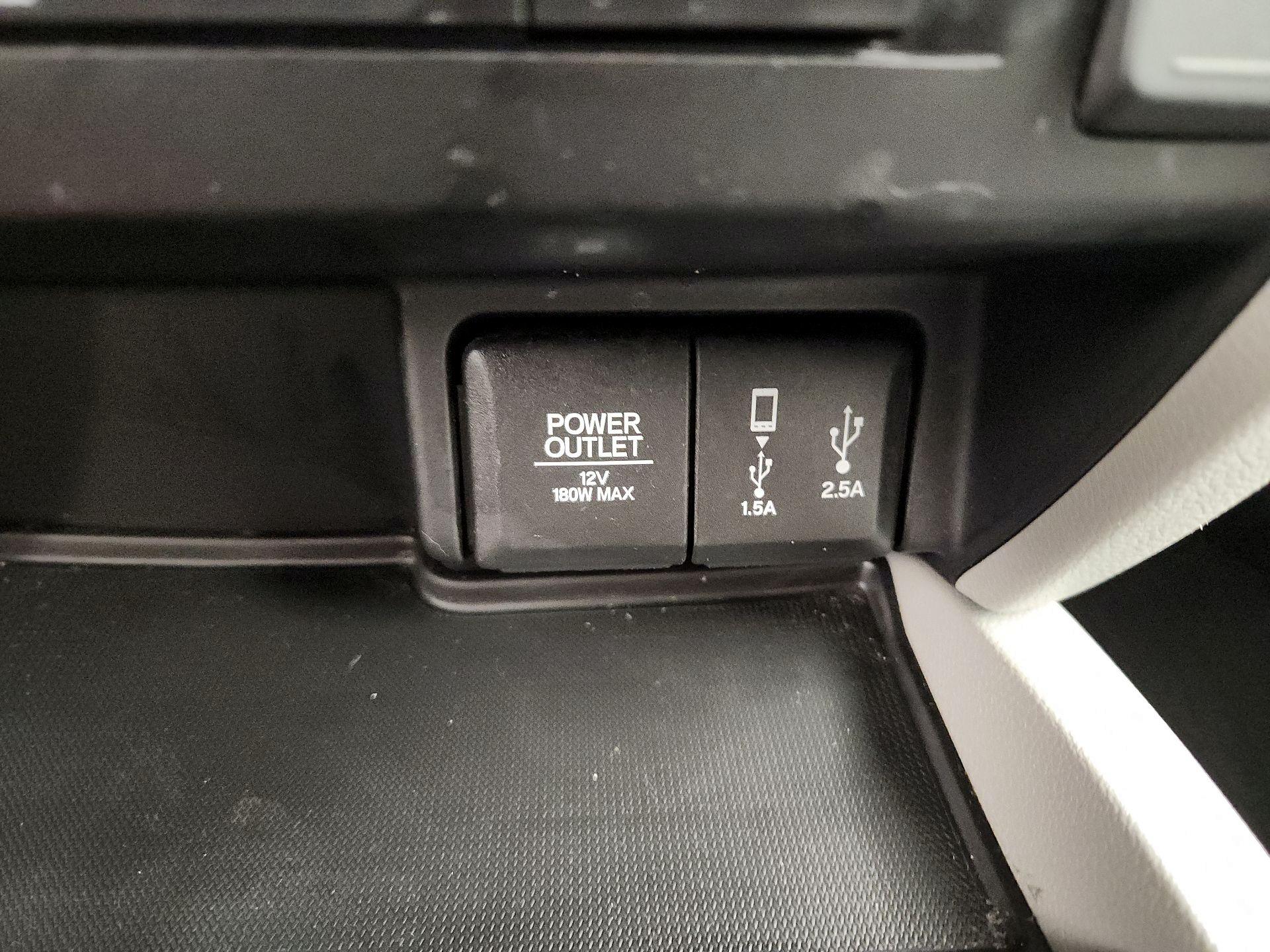 Thumbnail: 2018 Honda Pilot - 19