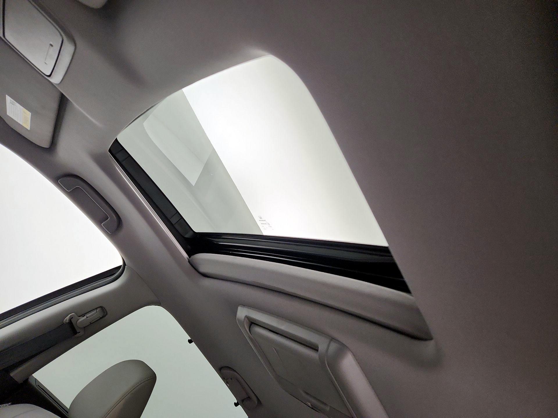 Thumbnail: 2018 Honda Pilot - 20