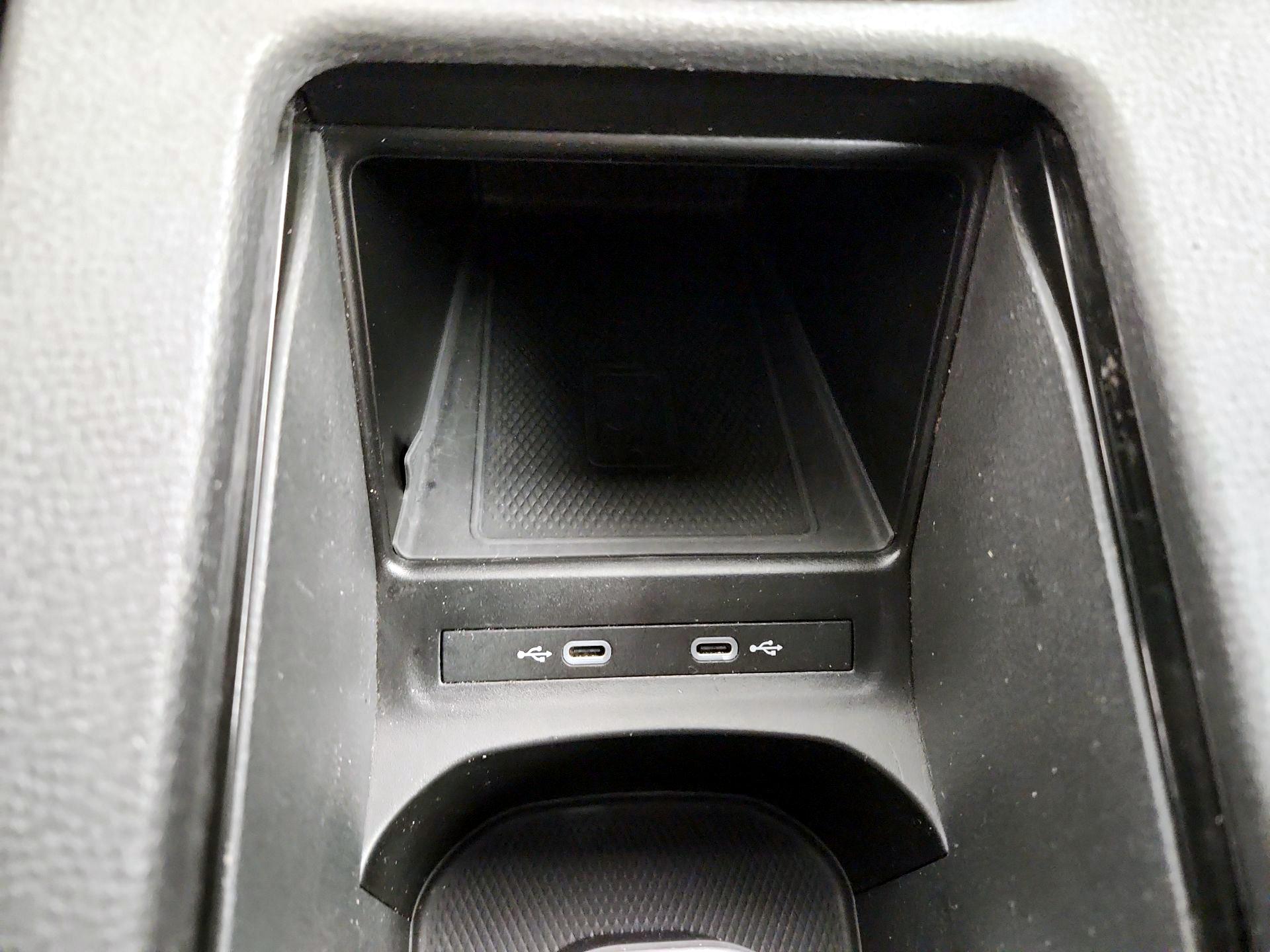 Thumbnail: 2021 Volkswagen ID.4 - 18