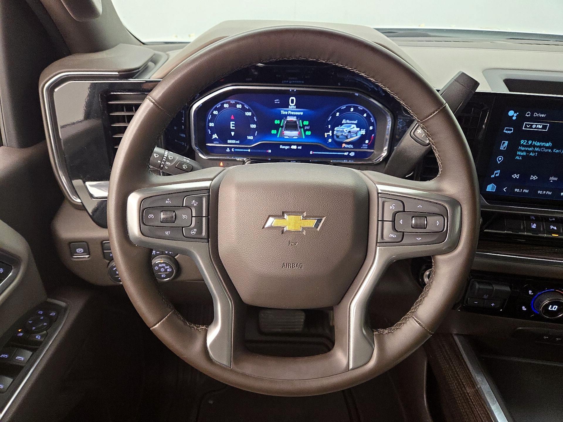 Thumbnail: 2025 Chevrolet Silverado 3500 - 10