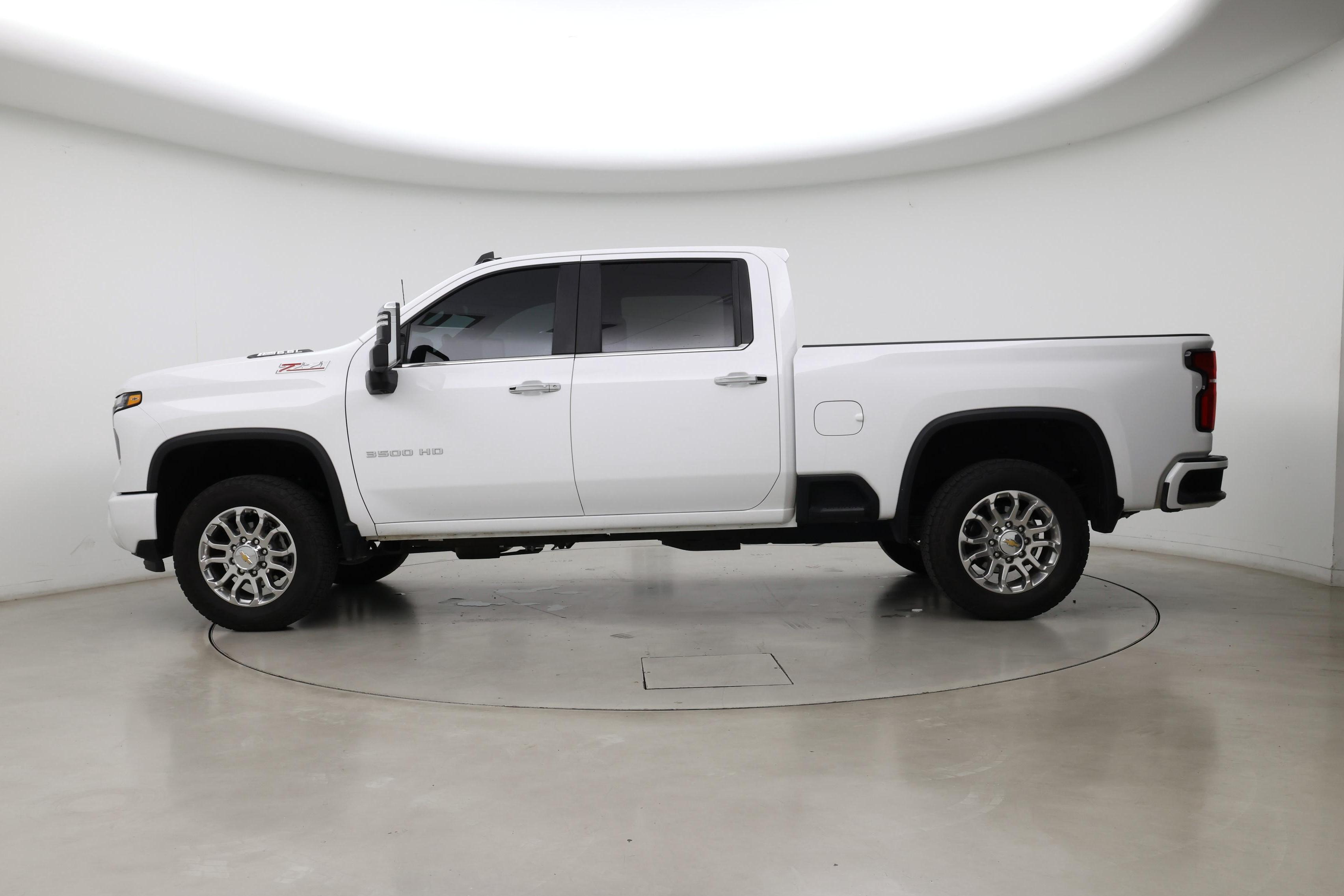 Thumbnail: 2025 Chevrolet Silverado 3500 - 3