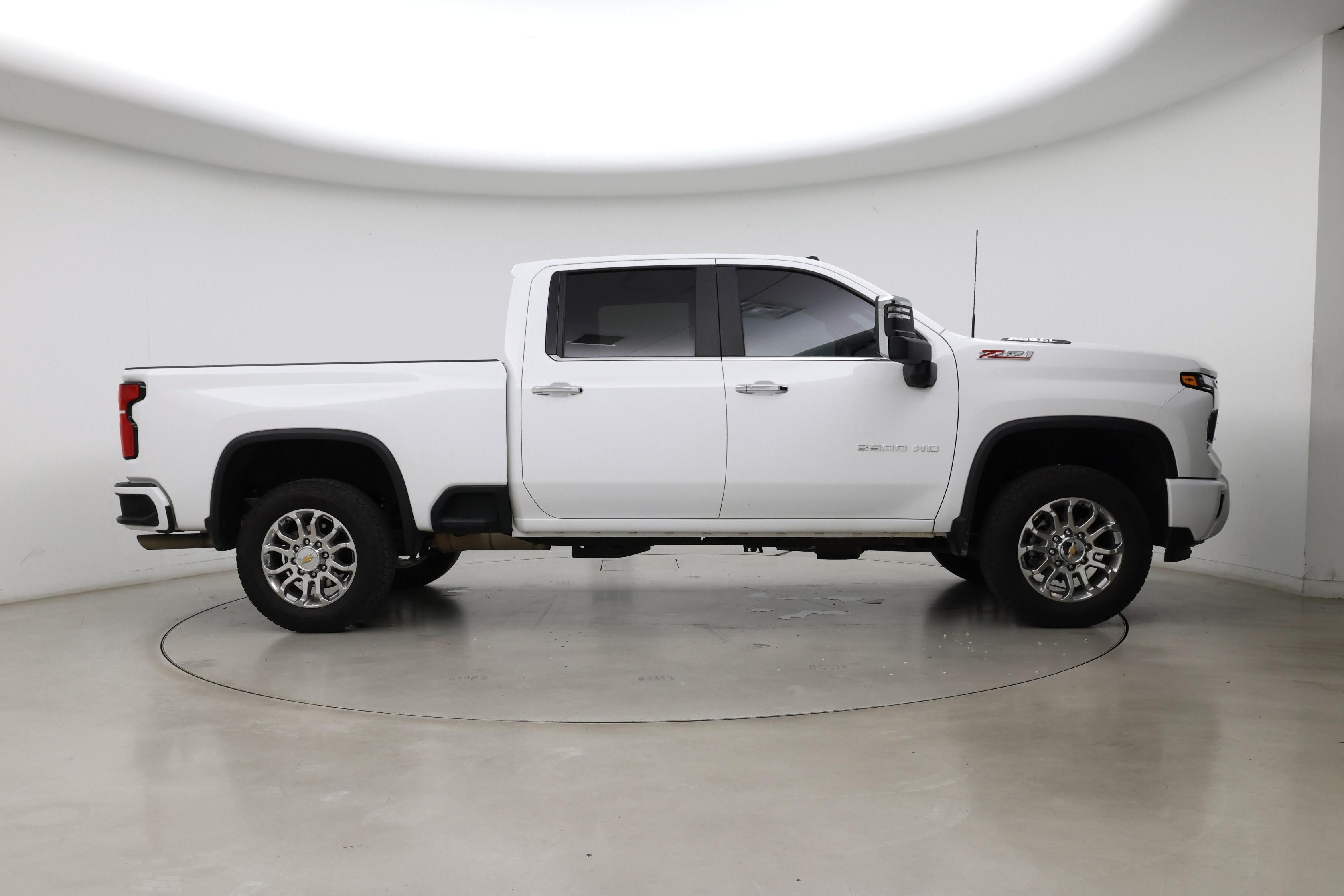 Thumbnail: 2025 Chevrolet Silverado 3500 - 7