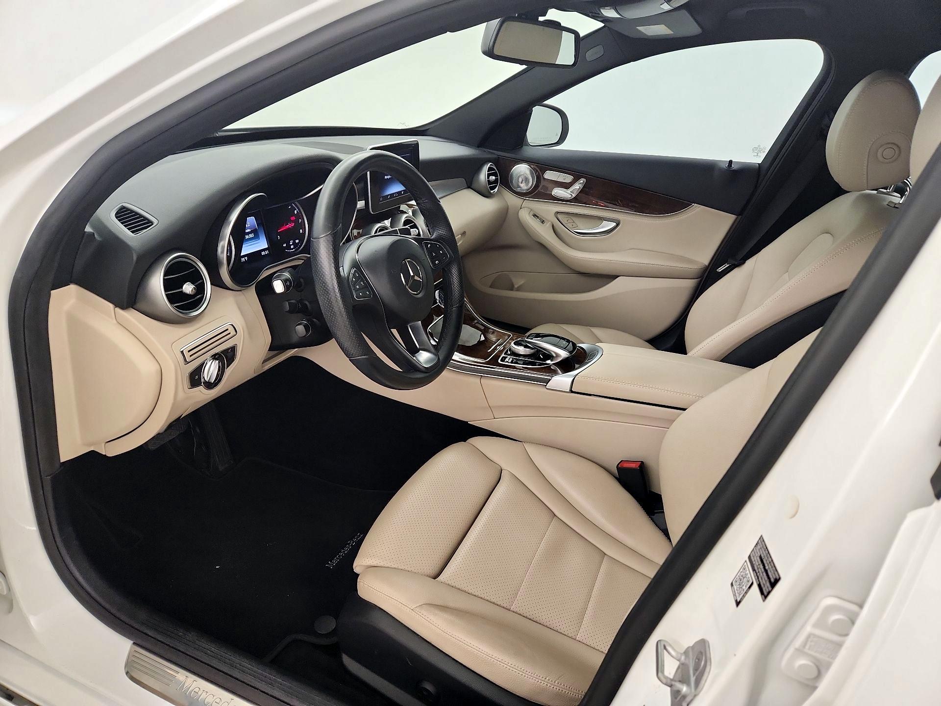 Thumbnail: 2015 Mercedes-Benz C-Class - 11