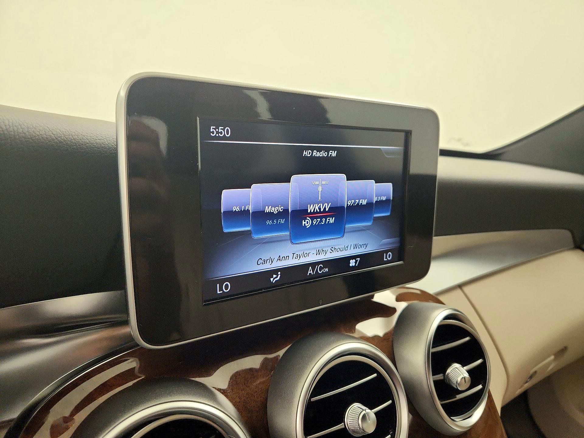 Thumbnail: 2015 Mercedes-Benz C-Class - 15