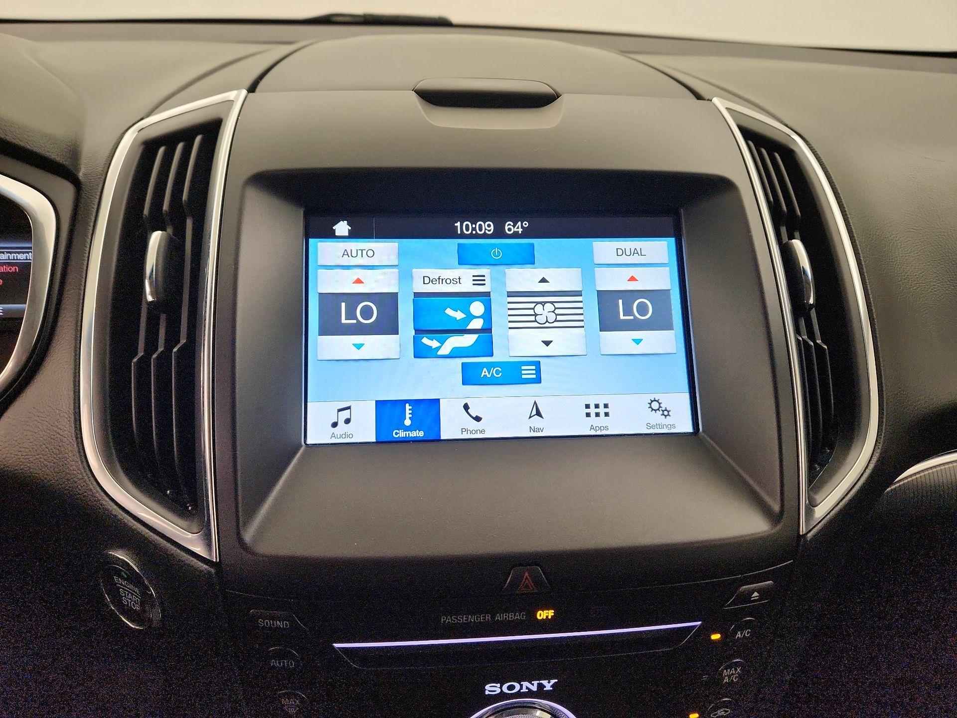 Thumbnail: 2018 Ford Edge - 17