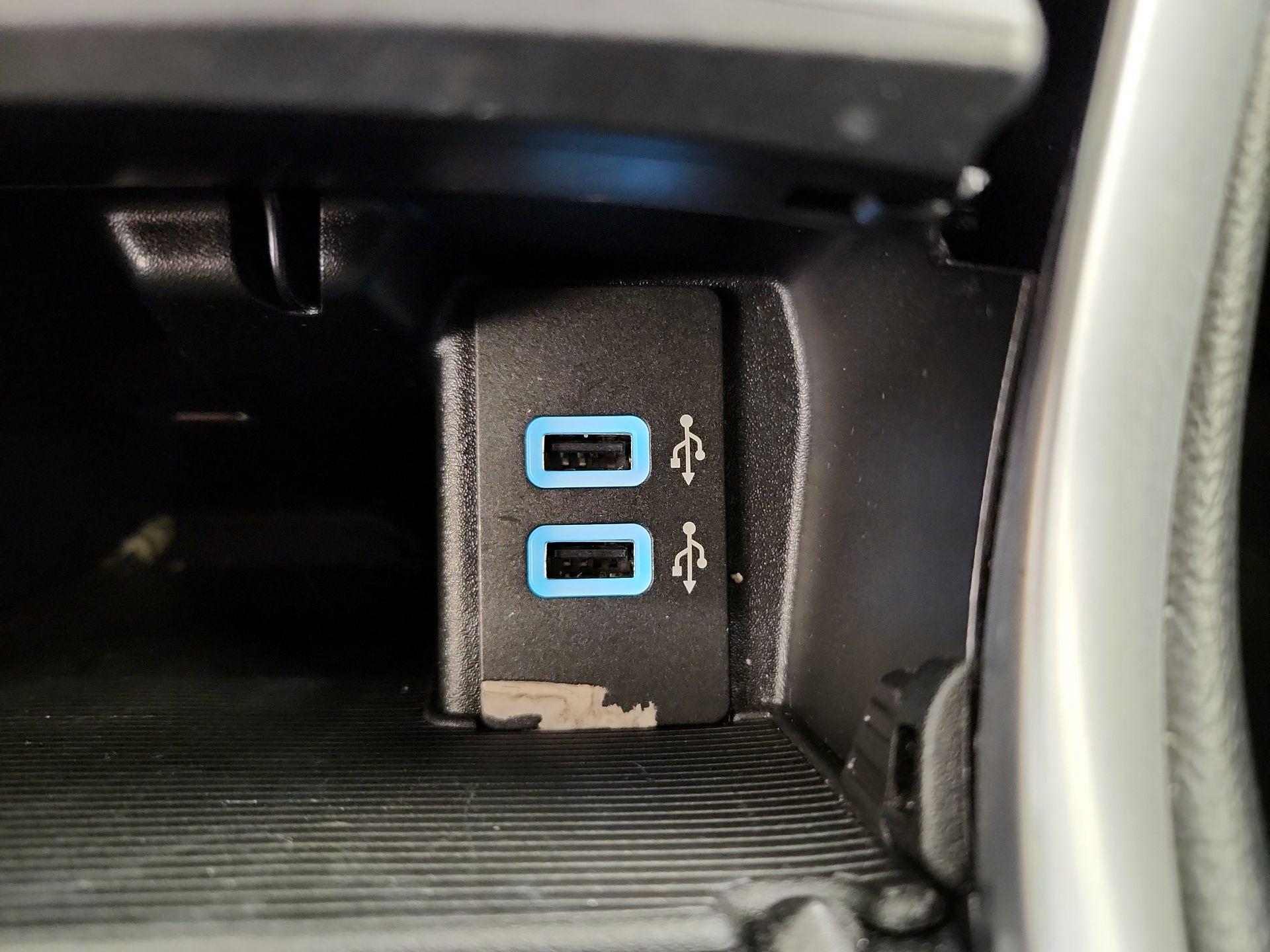 Thumbnail: 2018 Ford Edge - 19