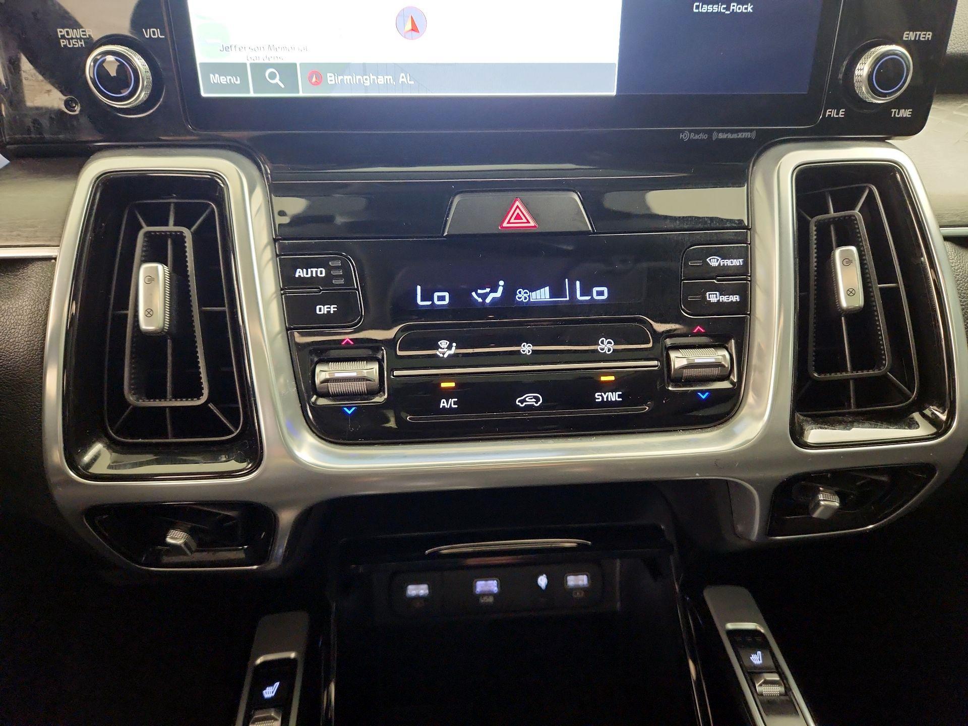 Thumbnail: 2023 Kia Sorento - 17