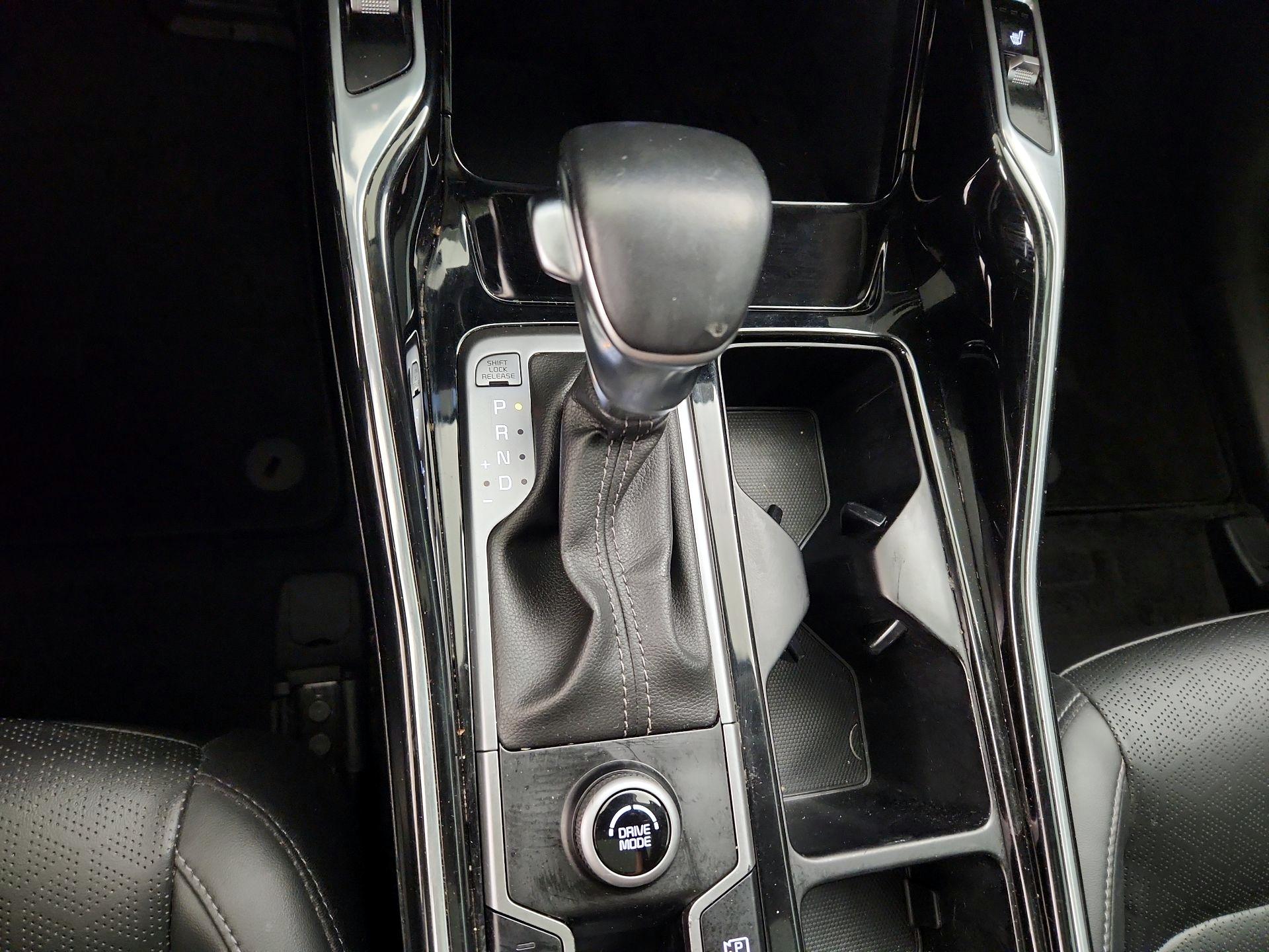 Thumbnail: 2023 Kia Sorento - 18