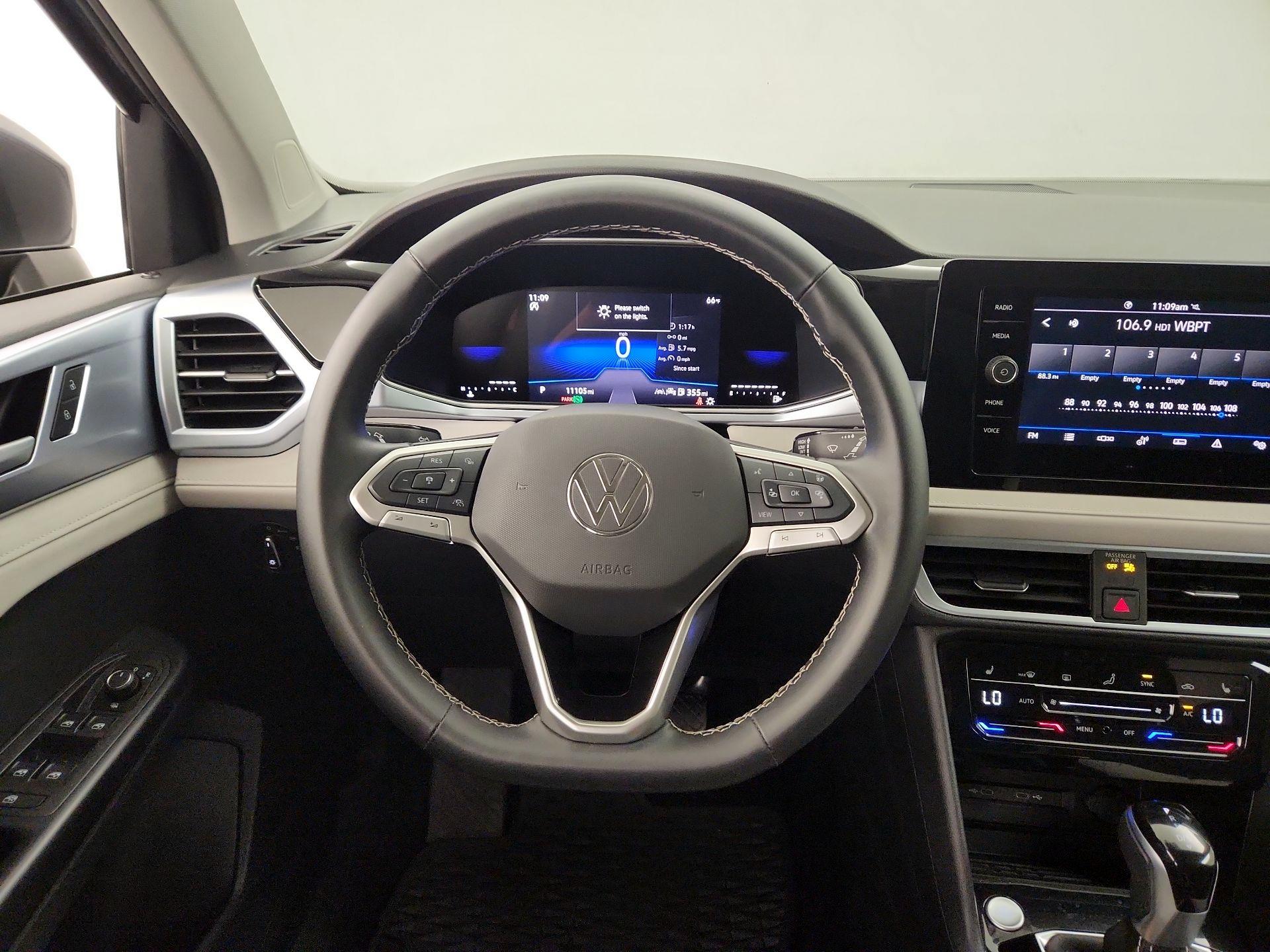Thumbnail: 2025 Volkswagen Taos - 10