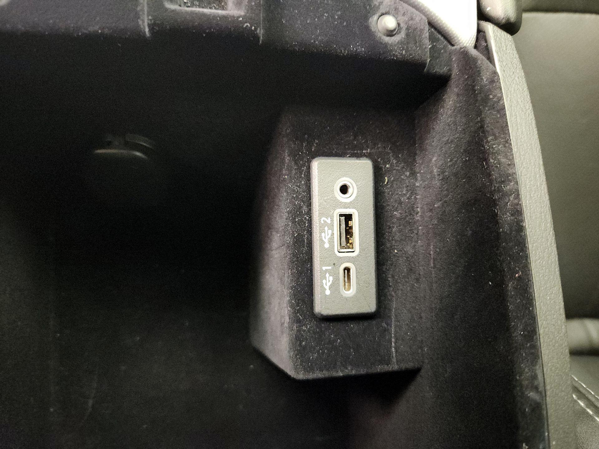 Thumbnail: 2022 INFINITI Q50 - 18