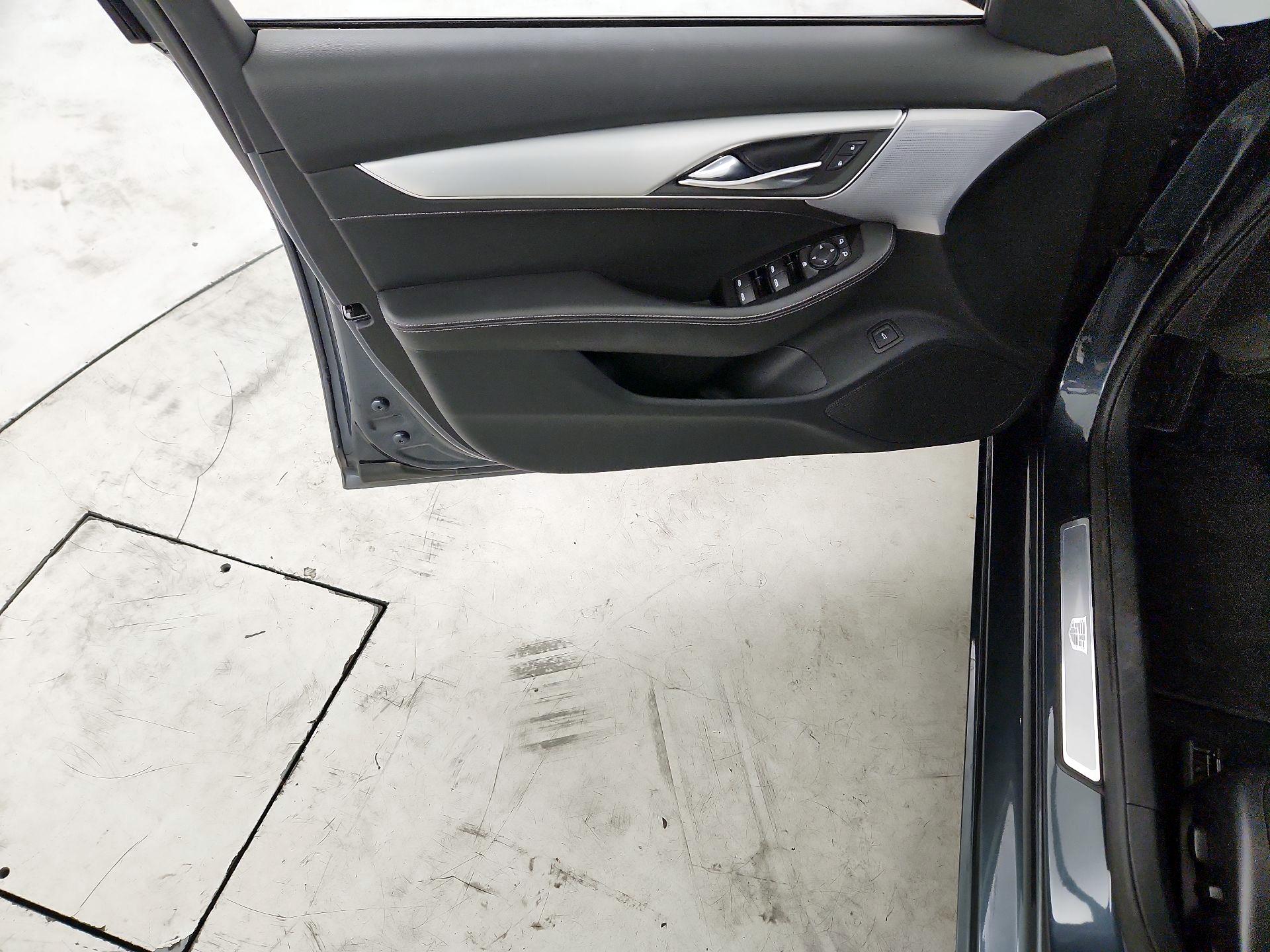 Thumbnail: 2021 Cadillac CT5 - 12