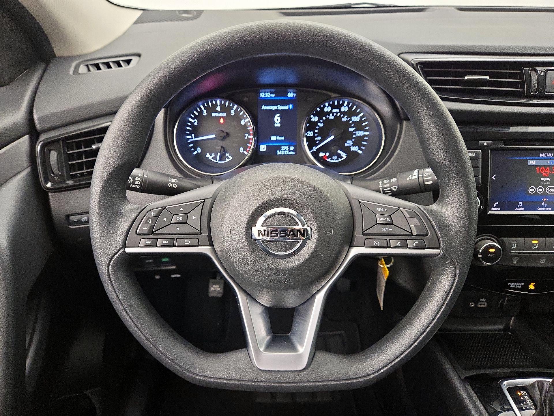 Thumbnail: 2021 Nissan Rogue Sport - 10