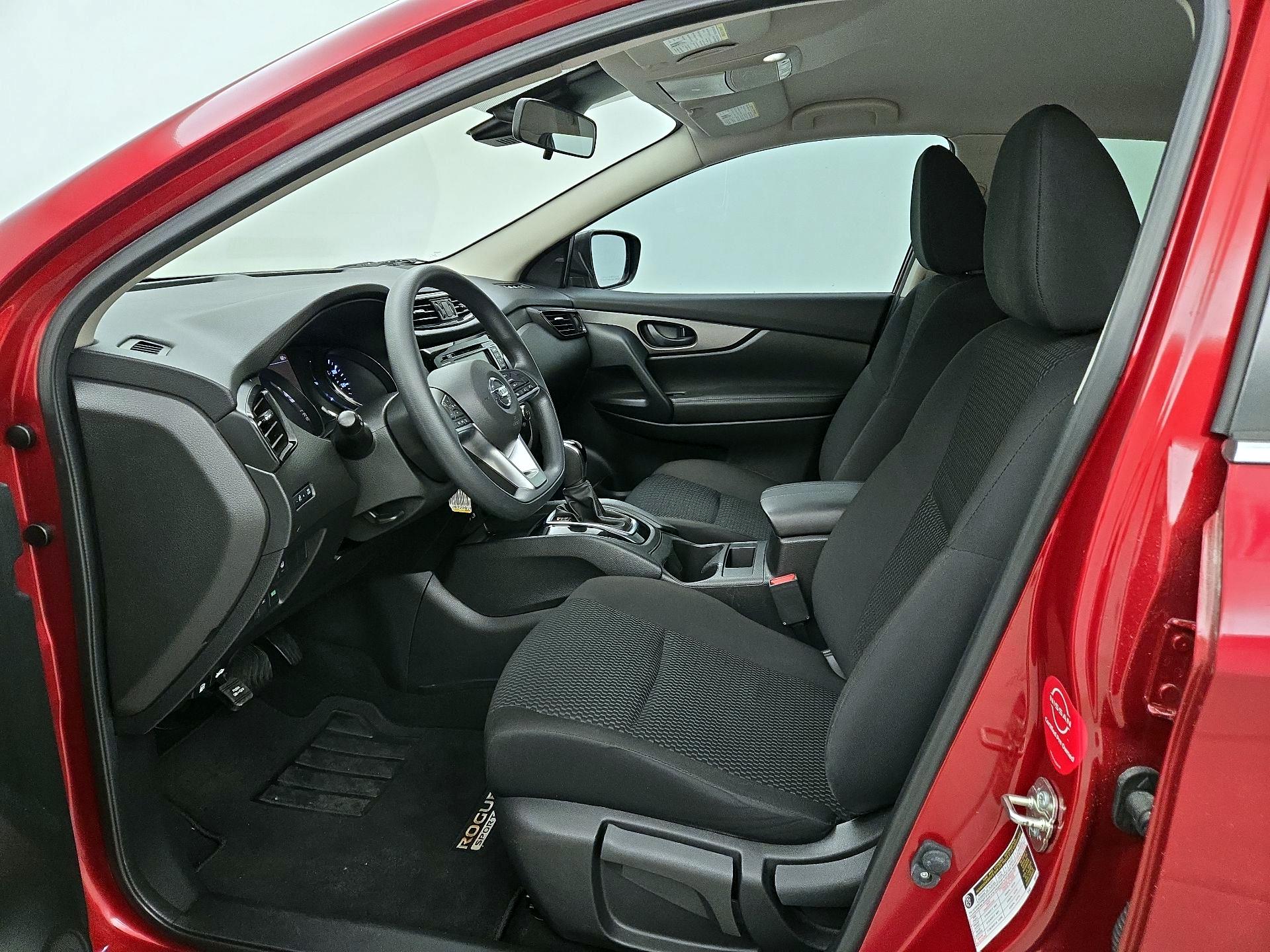 Thumbnail: 2021 Nissan Rogue Sport - 11