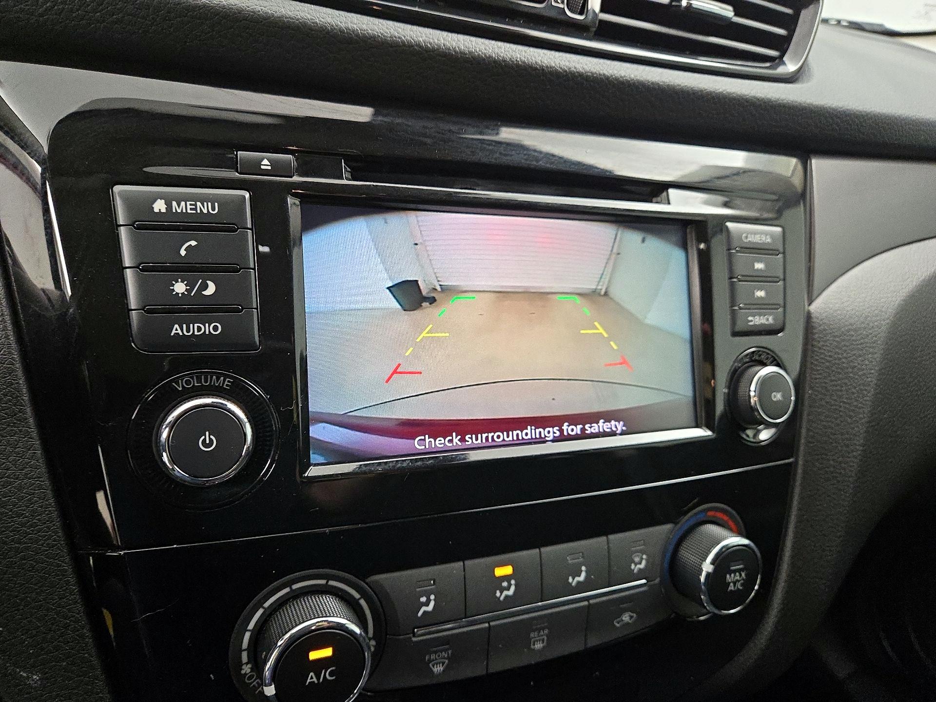 Thumbnail: 2021 Nissan Rogue Sport - 14