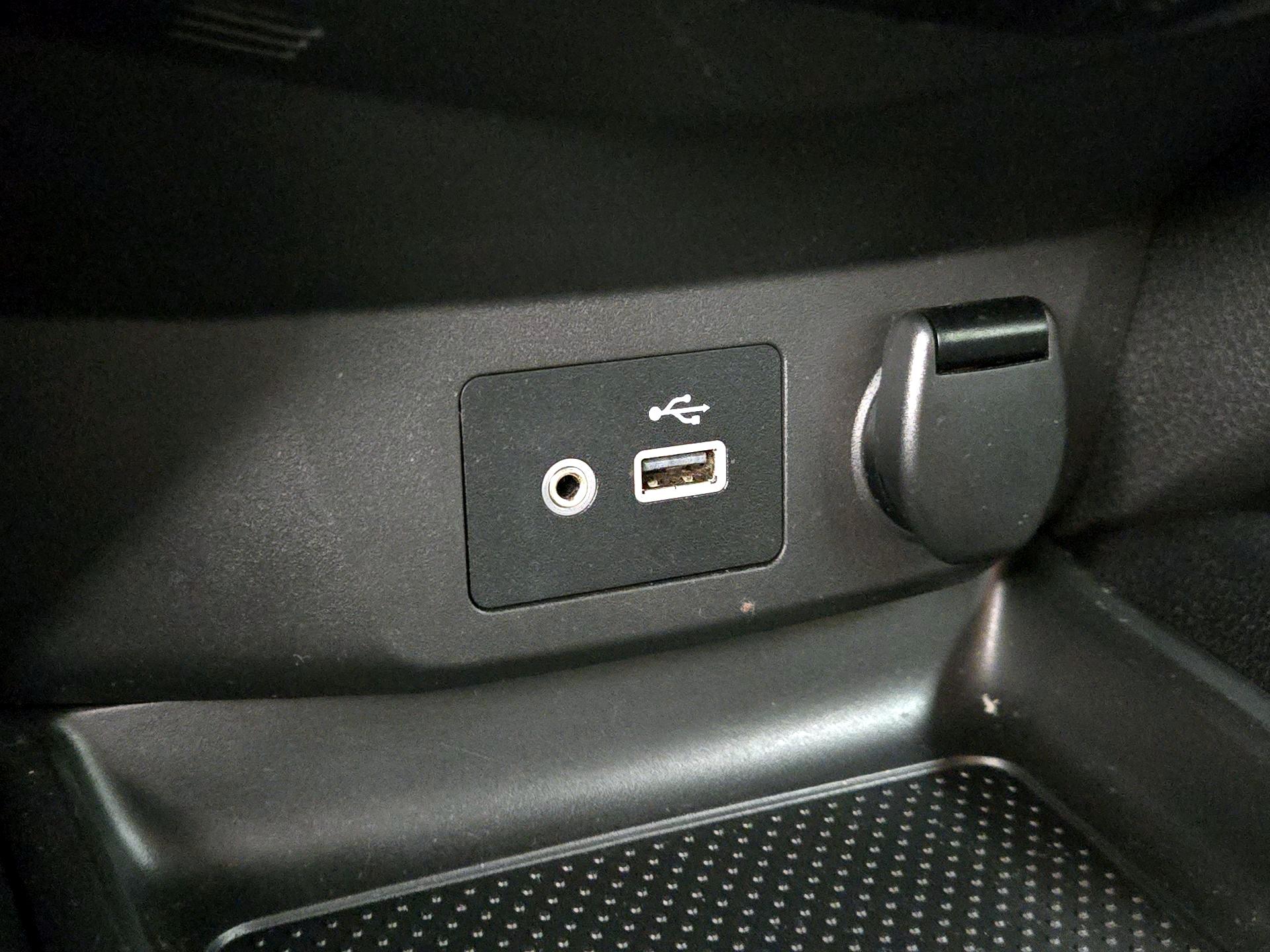 Thumbnail: 2021 Nissan Rogue Sport - 18