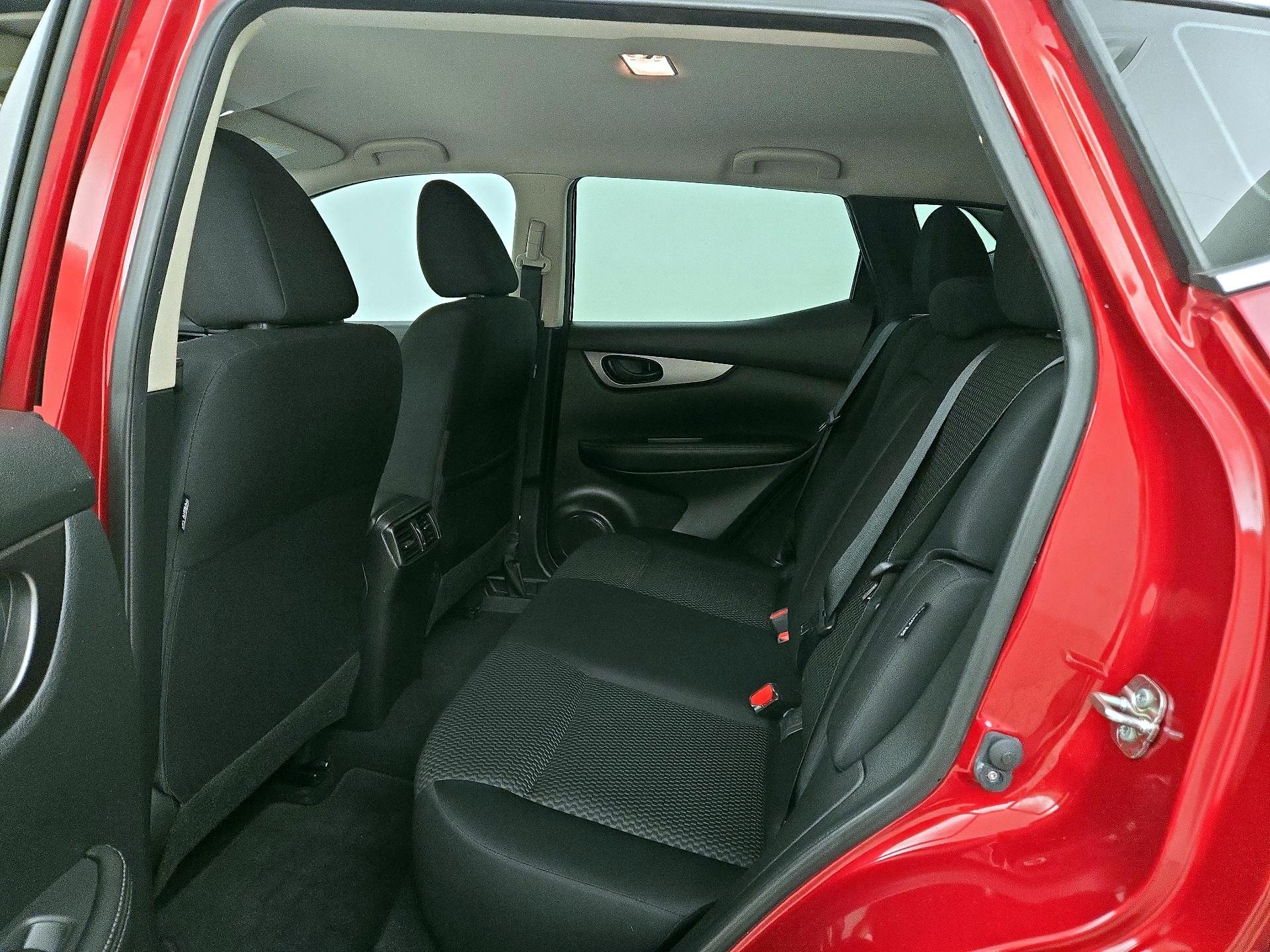 Thumbnail: 2021 Nissan Rogue Sport - 19