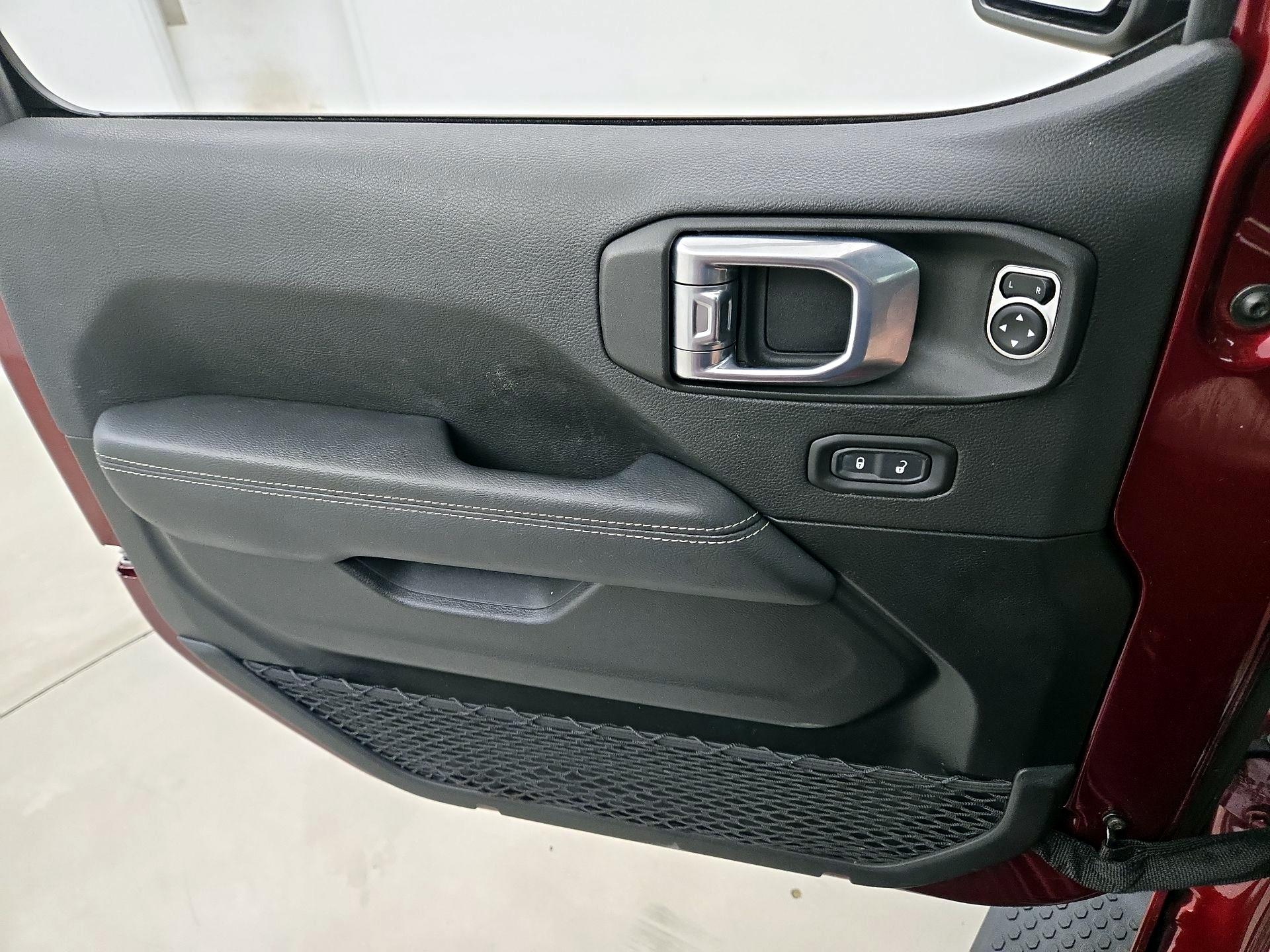 Thumbnail: 2022 Jeep Wrangler - 12