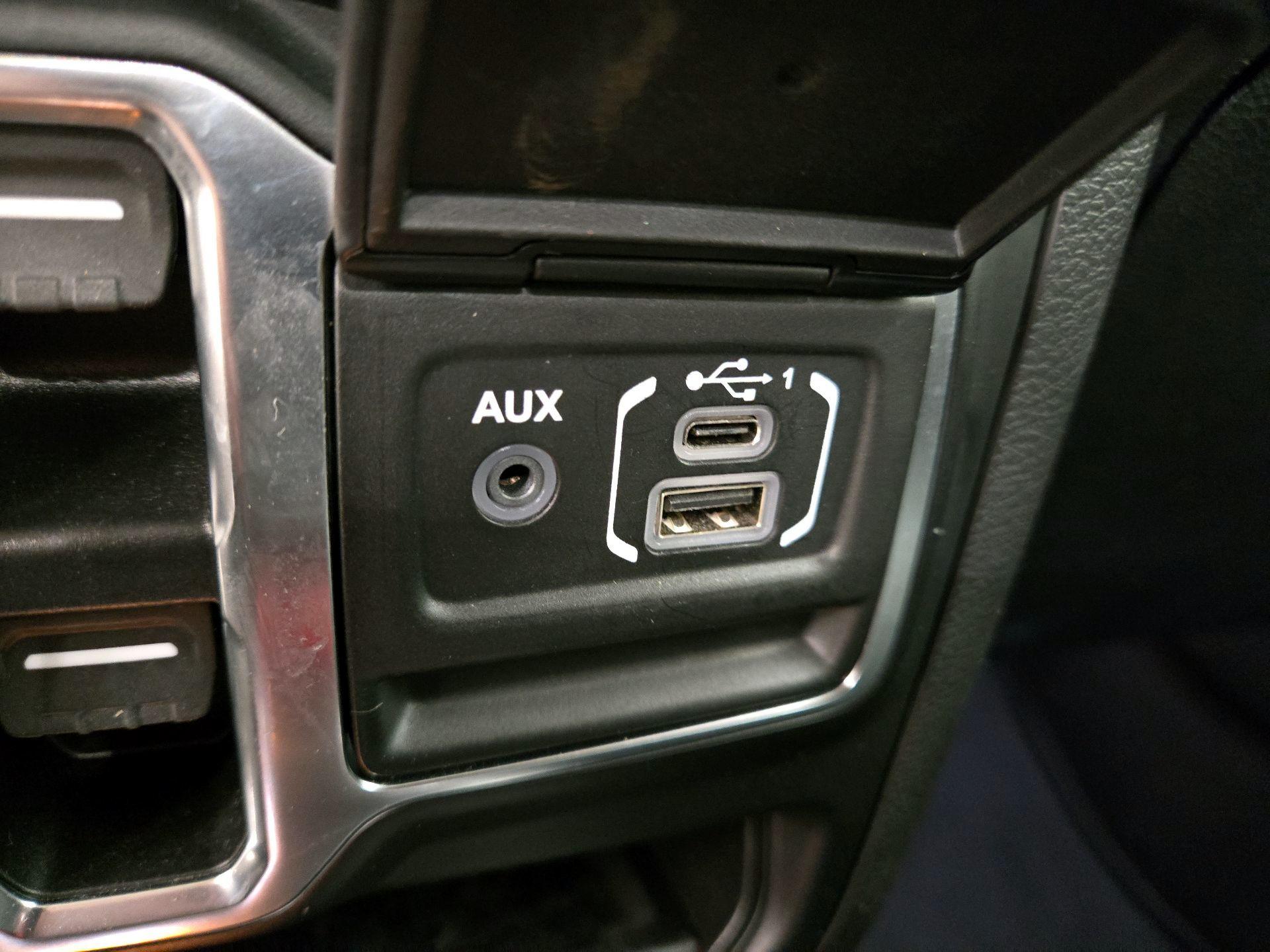Thumbnail: 2022 Jeep Wrangler - 19