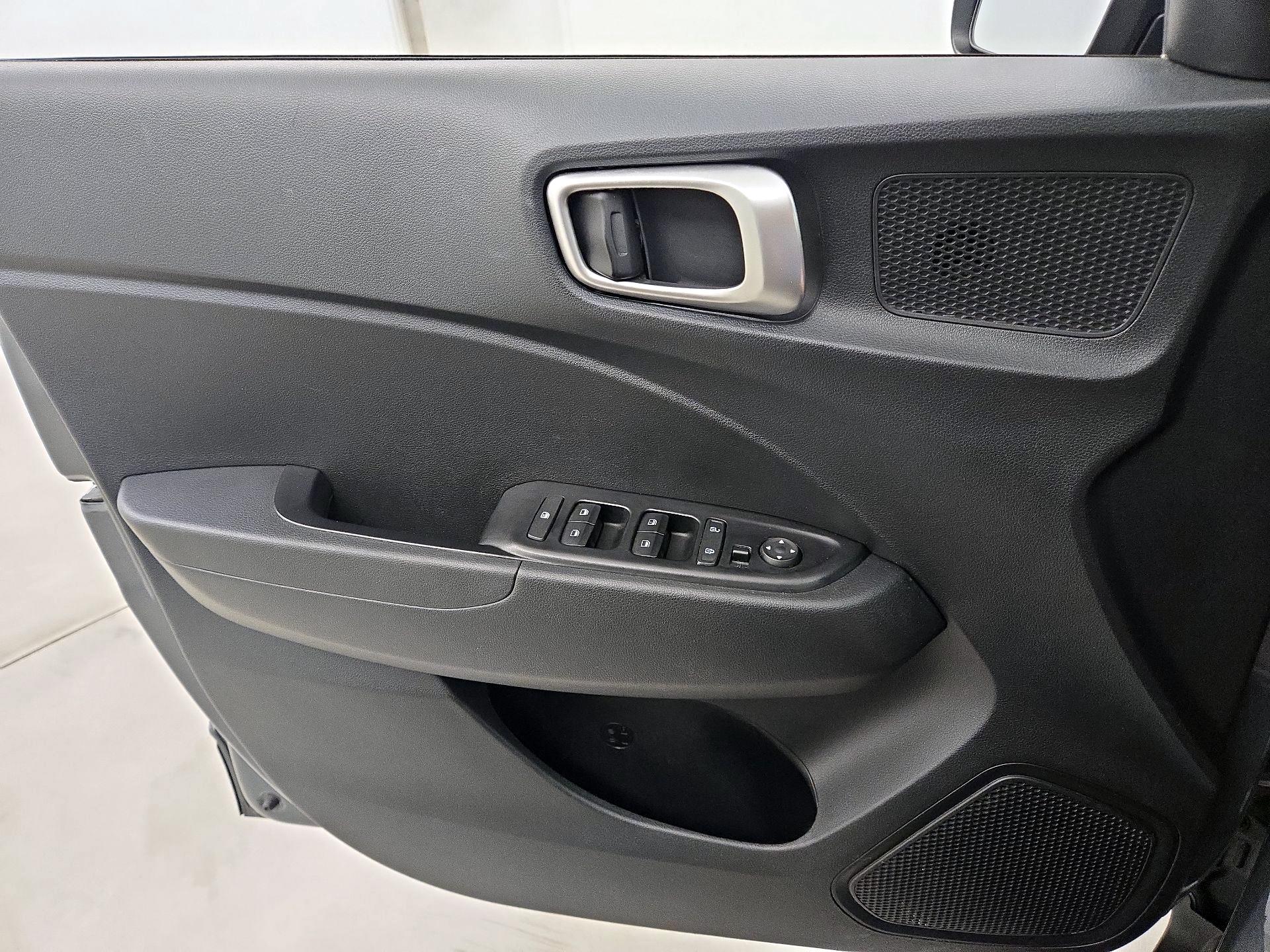 Thumbnail: 2024 Hyundai Venue - 12