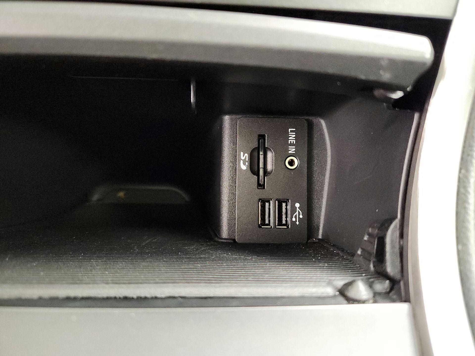 Thumbnail: 2015 Ford Edge - 19