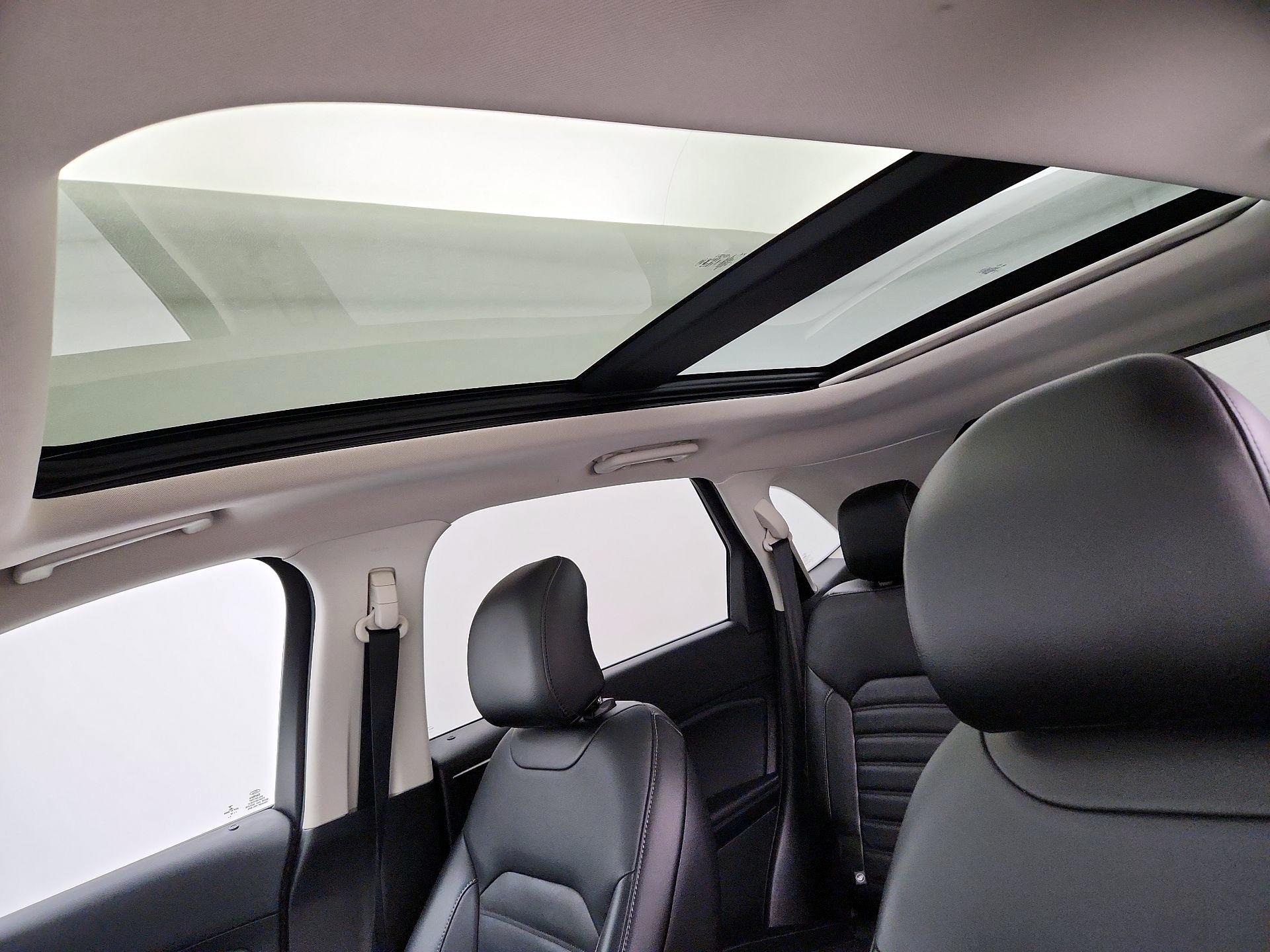 Thumbnail: 2015 Ford Edge - 20